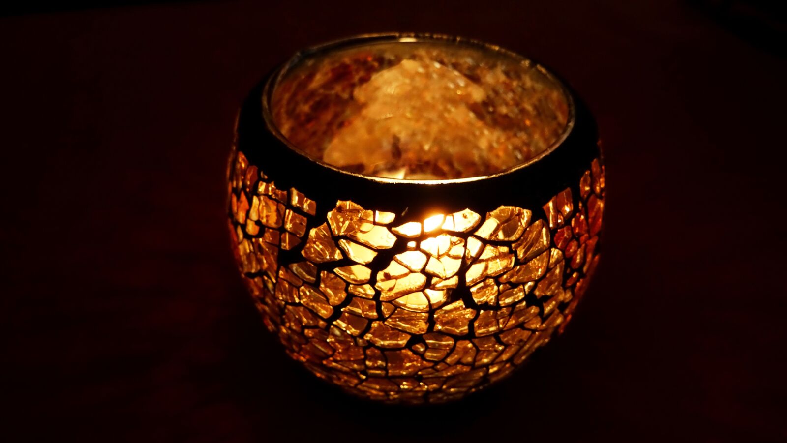 Sony Cyber-shot DSC-HX50V sample photo. Windlight, candle, light photography