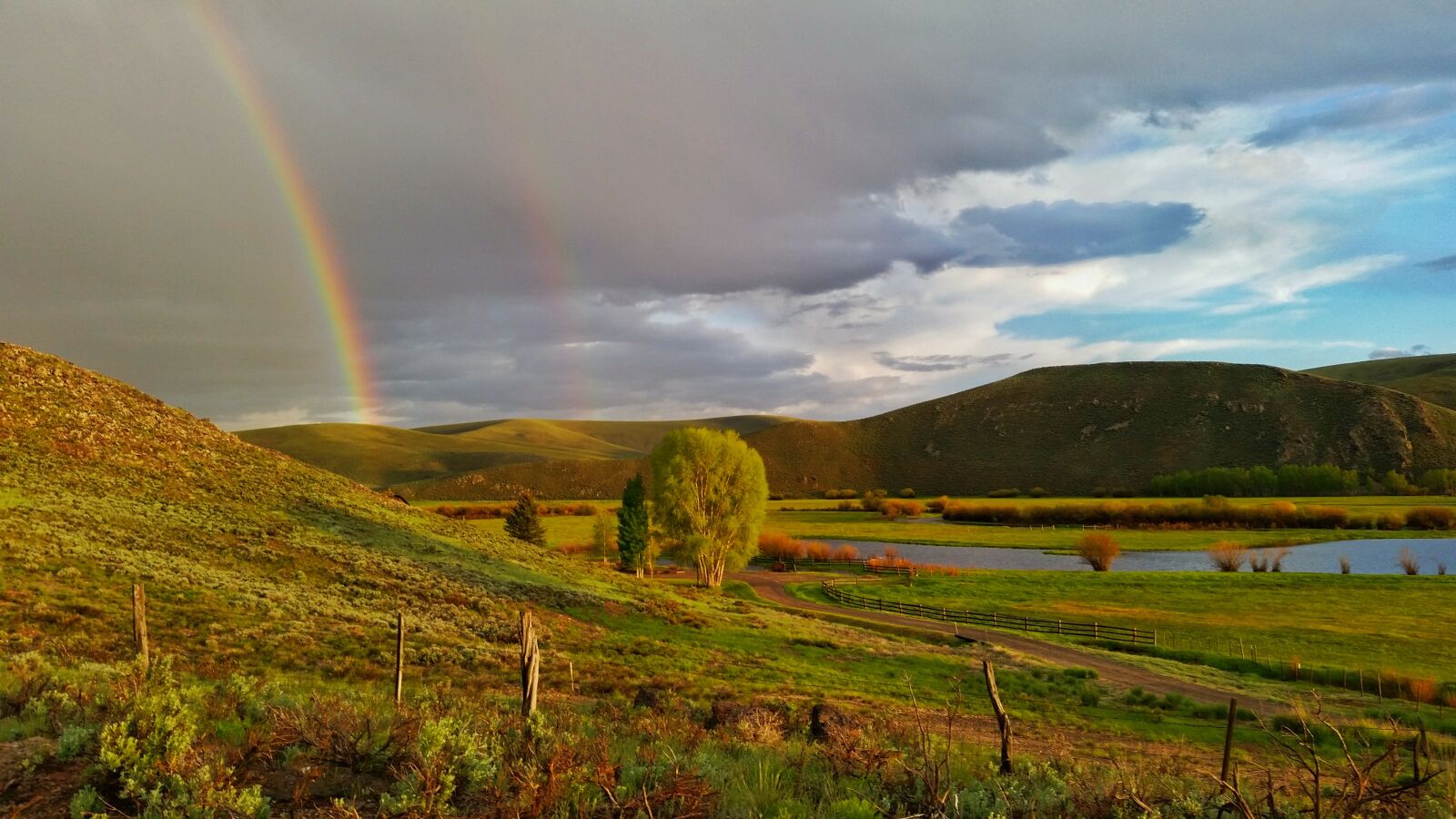 Samsung Galaxy S5 sample photo. Rainbow, mountains, ranch photography