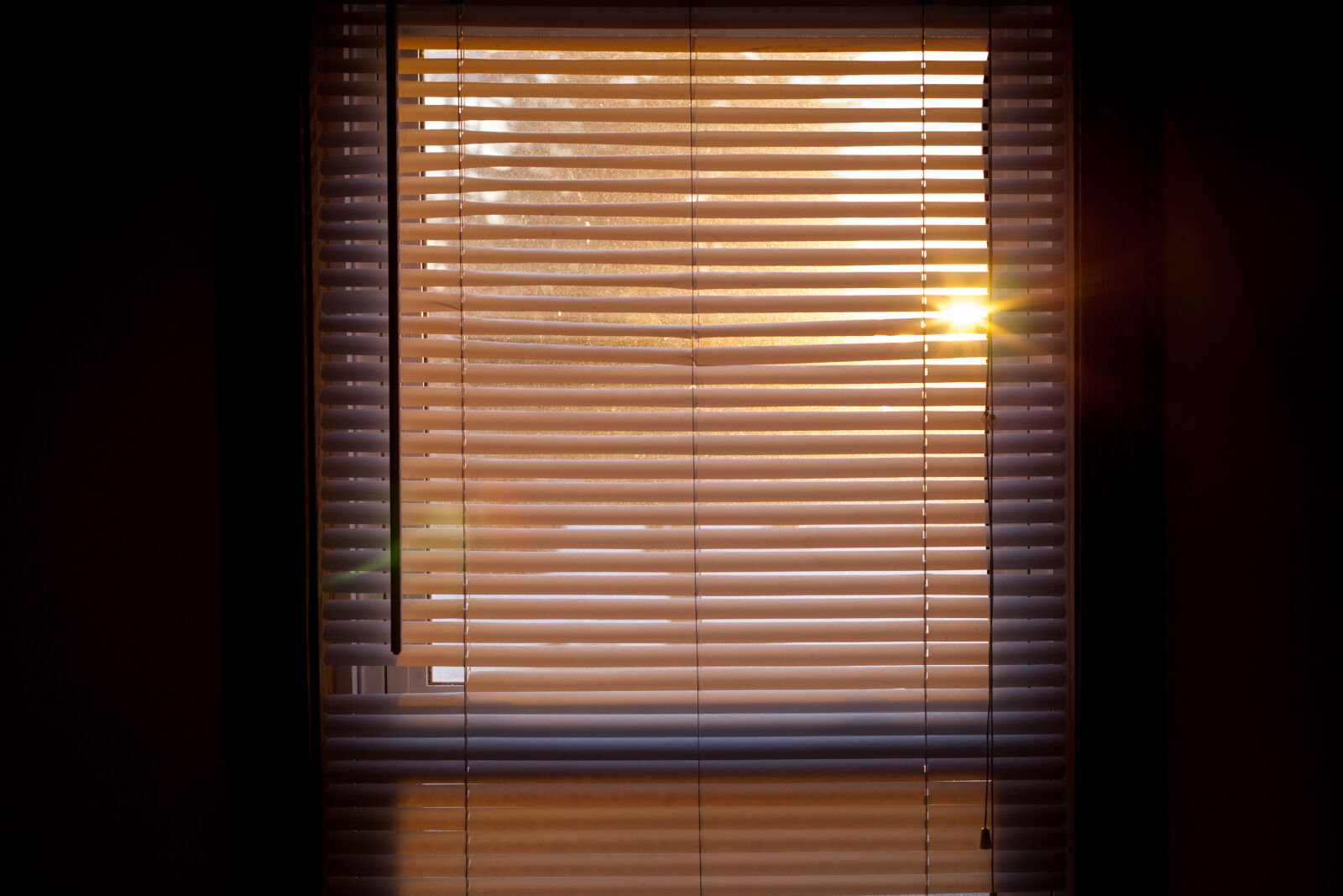 Canon EOS 5D Mark II sample photo. Blinds, sunset, window photography