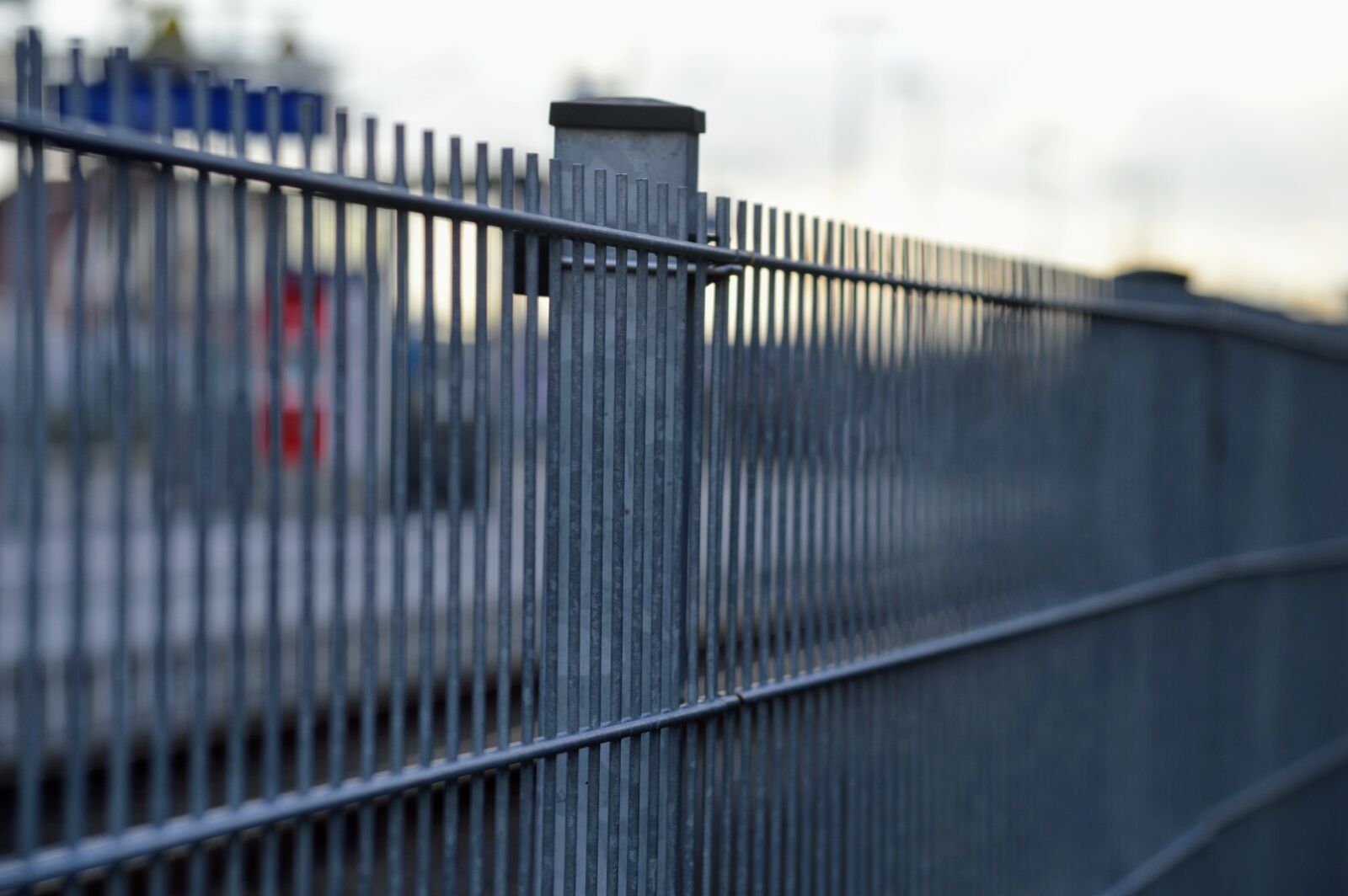 Nikon D3200 sample photo. Fence, wire, metal photography