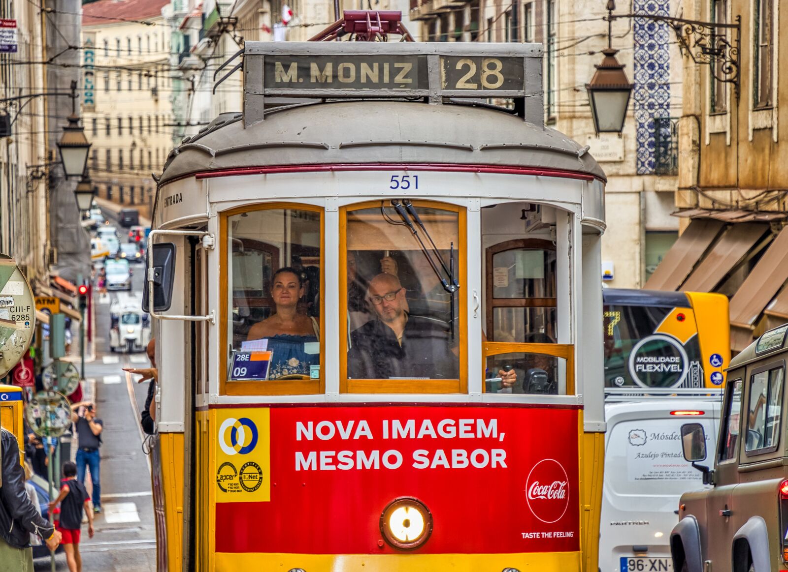 Canon EF-S 18-135mm F3.5-5.6 IS USM sample photo. Portugal, lisbon, architecture photography