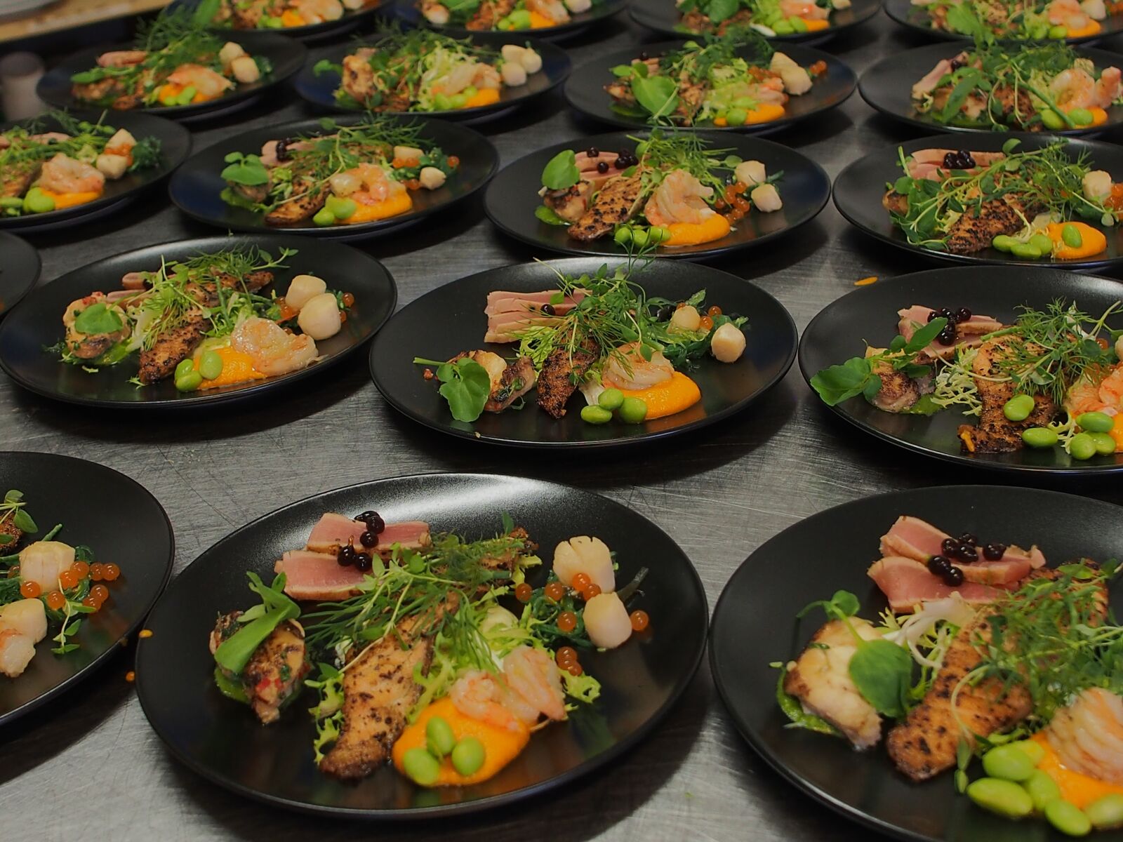 Olympus OM-D E-M5 + Olympus M.Zuiko Digital ED 12mm F2 sample photo. First course, tuna, salmon photography