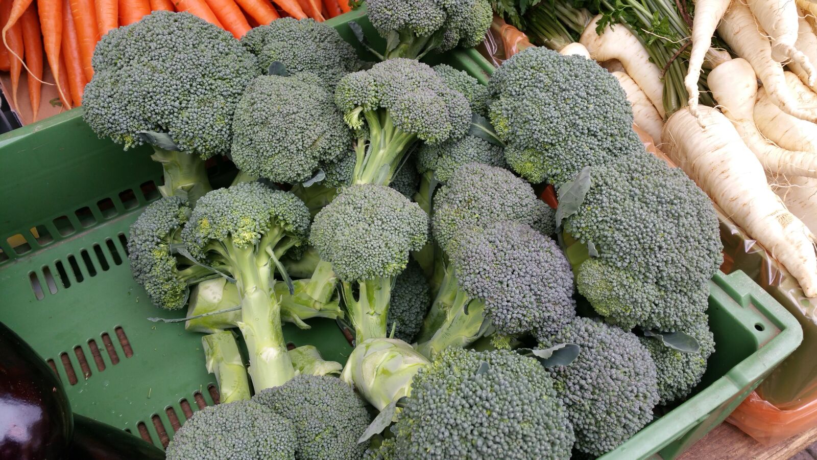 Samsung Galaxy Note4 sample photo. Farmers local market, market photography