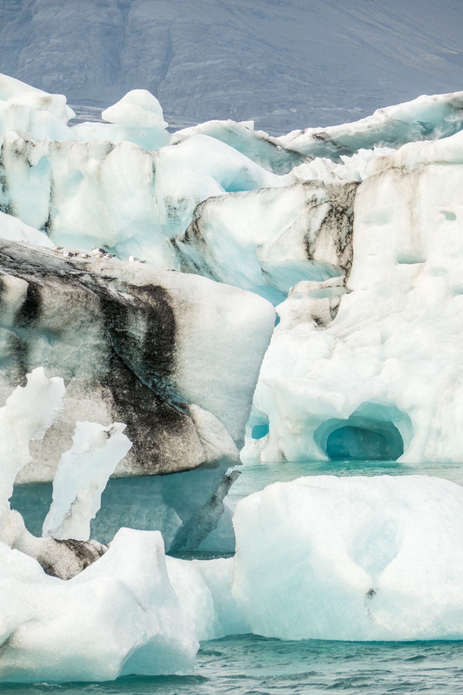 Panasonic Lumix DMC-FZ1000 sample photo. Iceland, glacier, ice photography