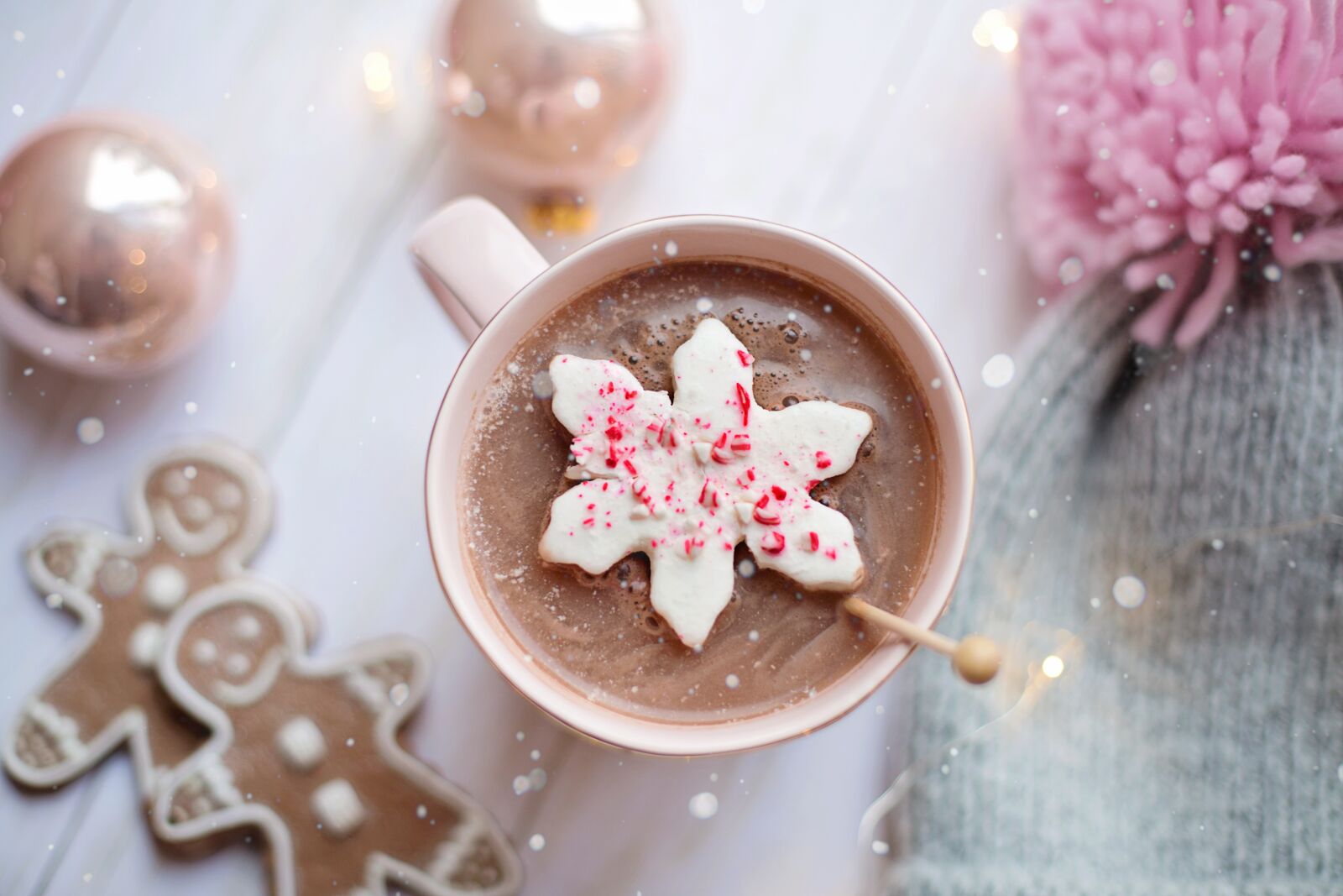 Canon EF 50mm F1.4 USM sample photo. Pink, christmas, hot chocolate photography