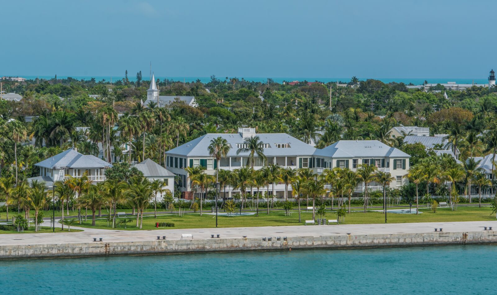 Sony a7R II + Sony FE 24-240mm F3.5-6.3 OSS sample photo. Key west, florida, architecture photography