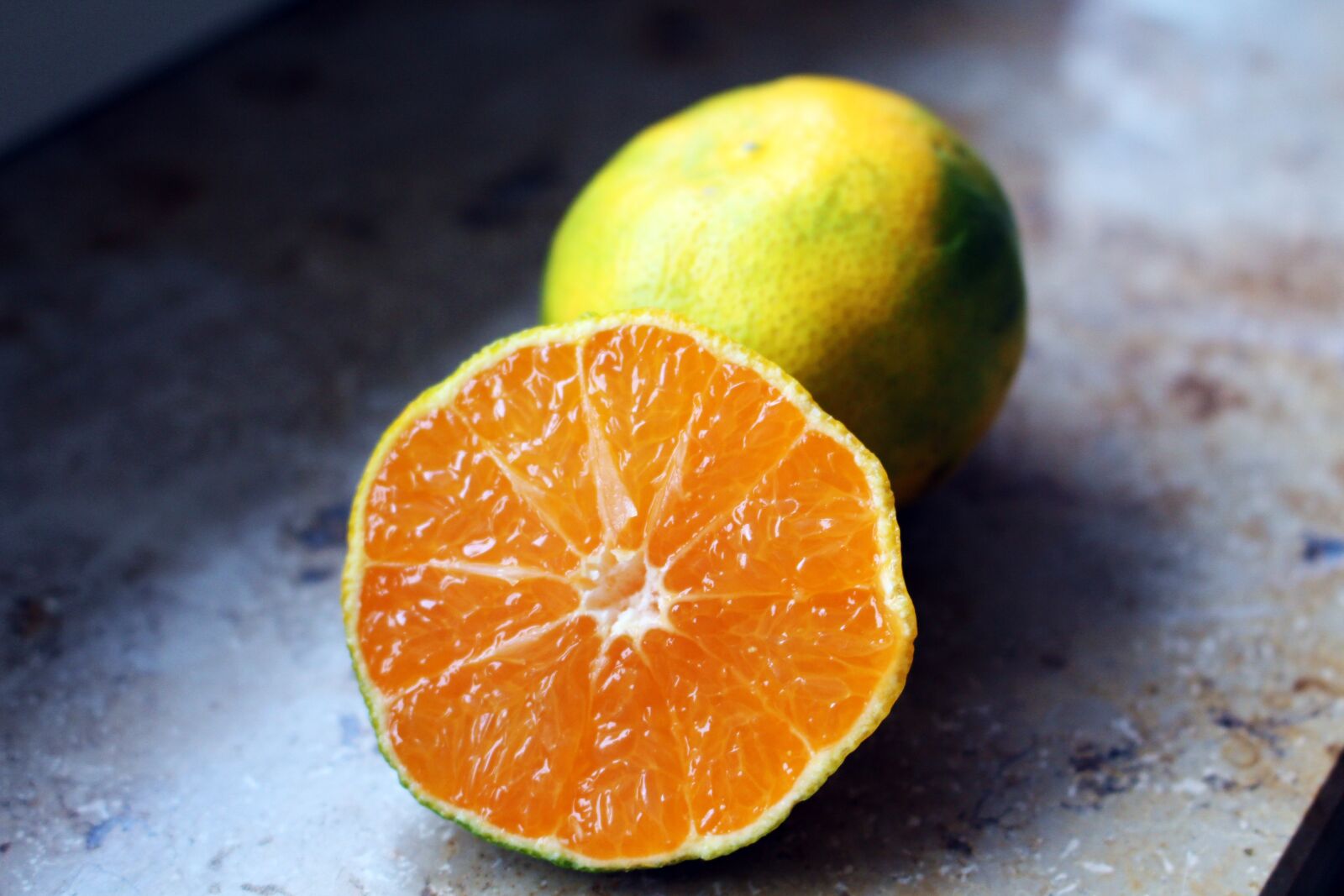 Canon EOS 700D (EOS Rebel T5i / EOS Kiss X7i) sample photo. Green tangerine, citrus fruit photography