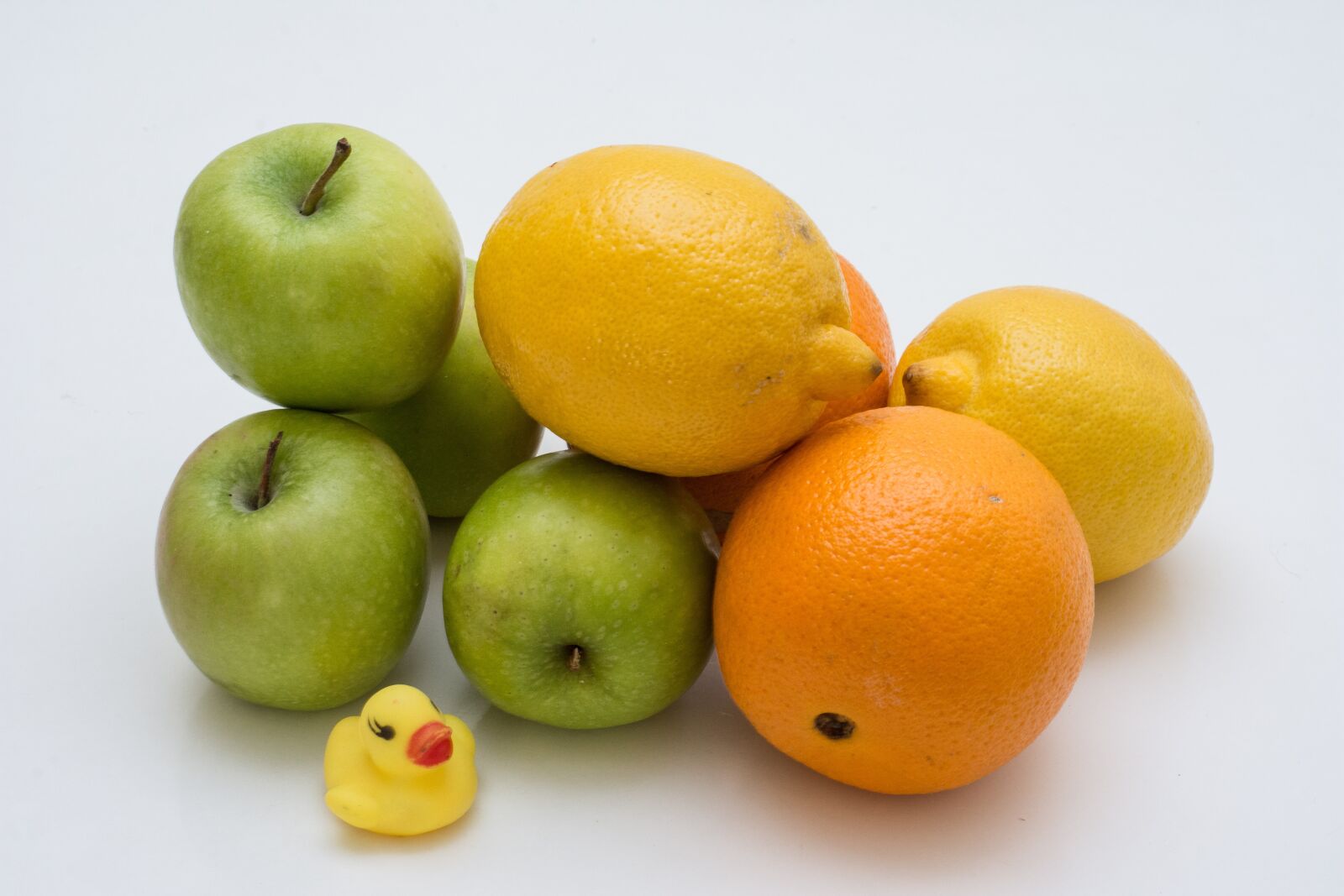 Nikon D7200 sample photo. Lemon, orange, apple photography
