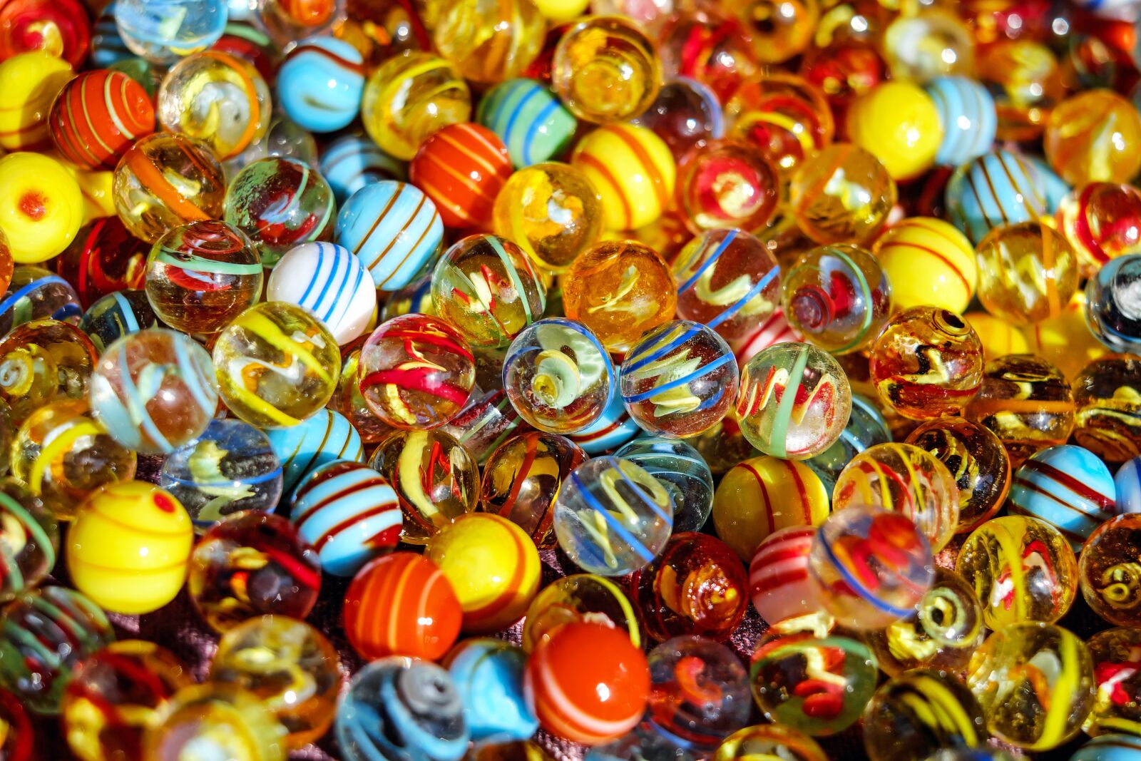Fujifilm X-T10 + Fujifilm XF 35mm F1.4 R sample photo. Marbles, glass marbles, balls photography