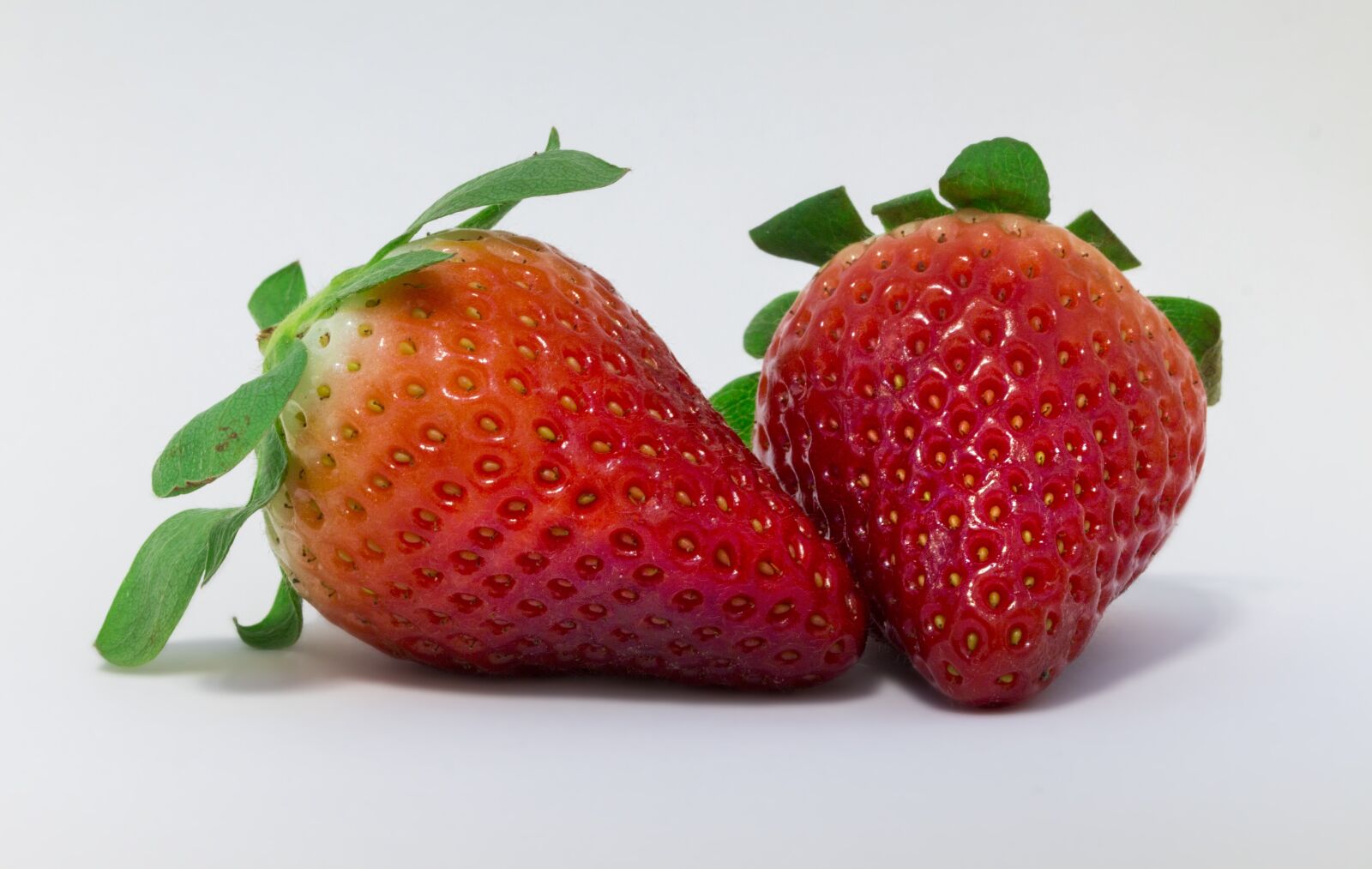 Canon EOS 700D (EOS Rebel T5i / EOS Kiss X7i) sample photo. Strawberry, red, fruit photography