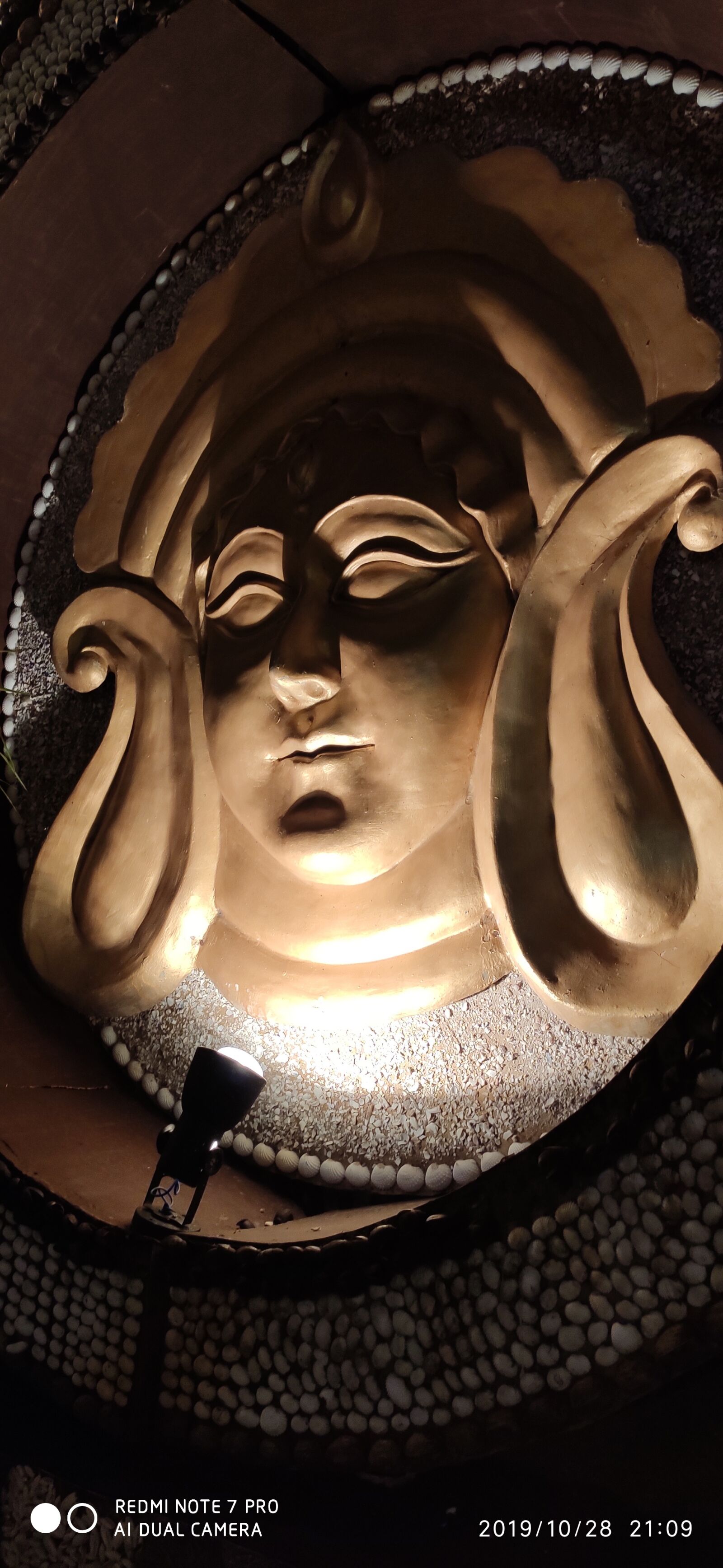 Xiaomi Redmi Note 7 Pro sample photo. Foam art, spotlight, art photography