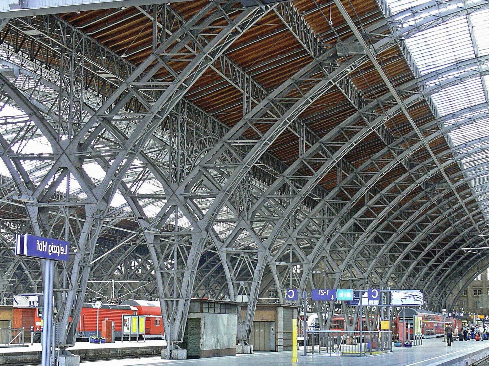 Panasonic DMC-FZ30 sample photo. Construction, architecture, construction, railway photography