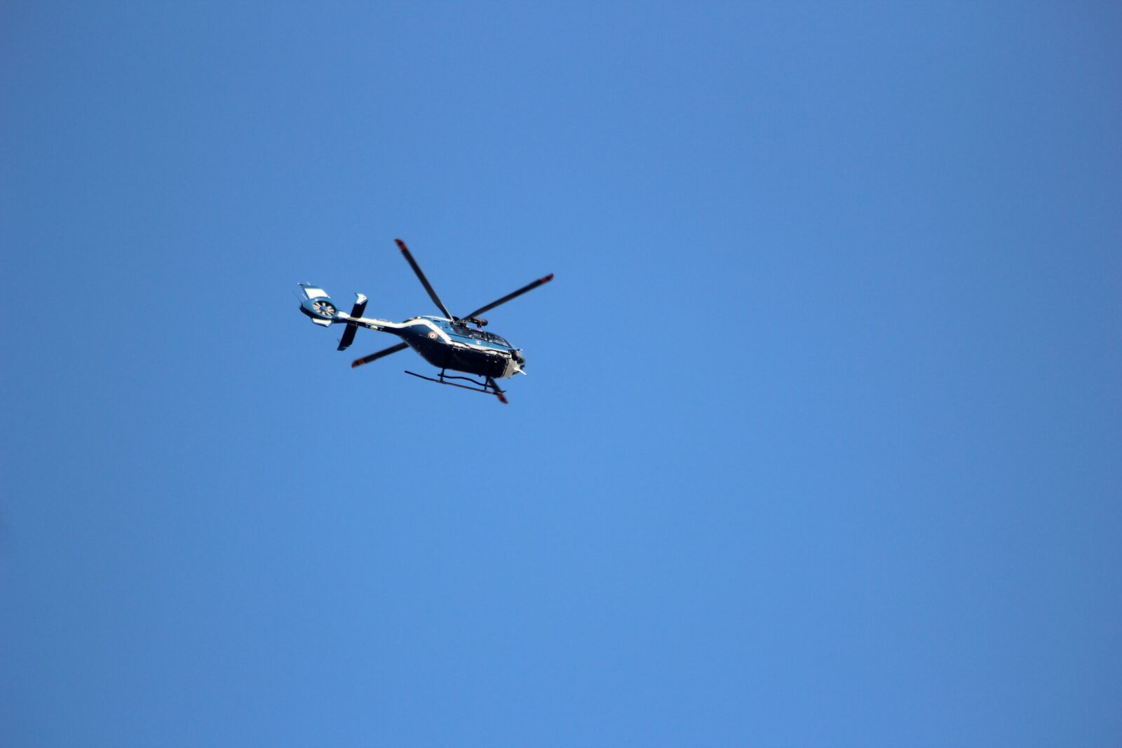 Canon EOS 1200D (EOS Rebel T5 / EOS Kiss X70 / EOS Hi) sample photo. Helicopter, gendarmerie, flight photography