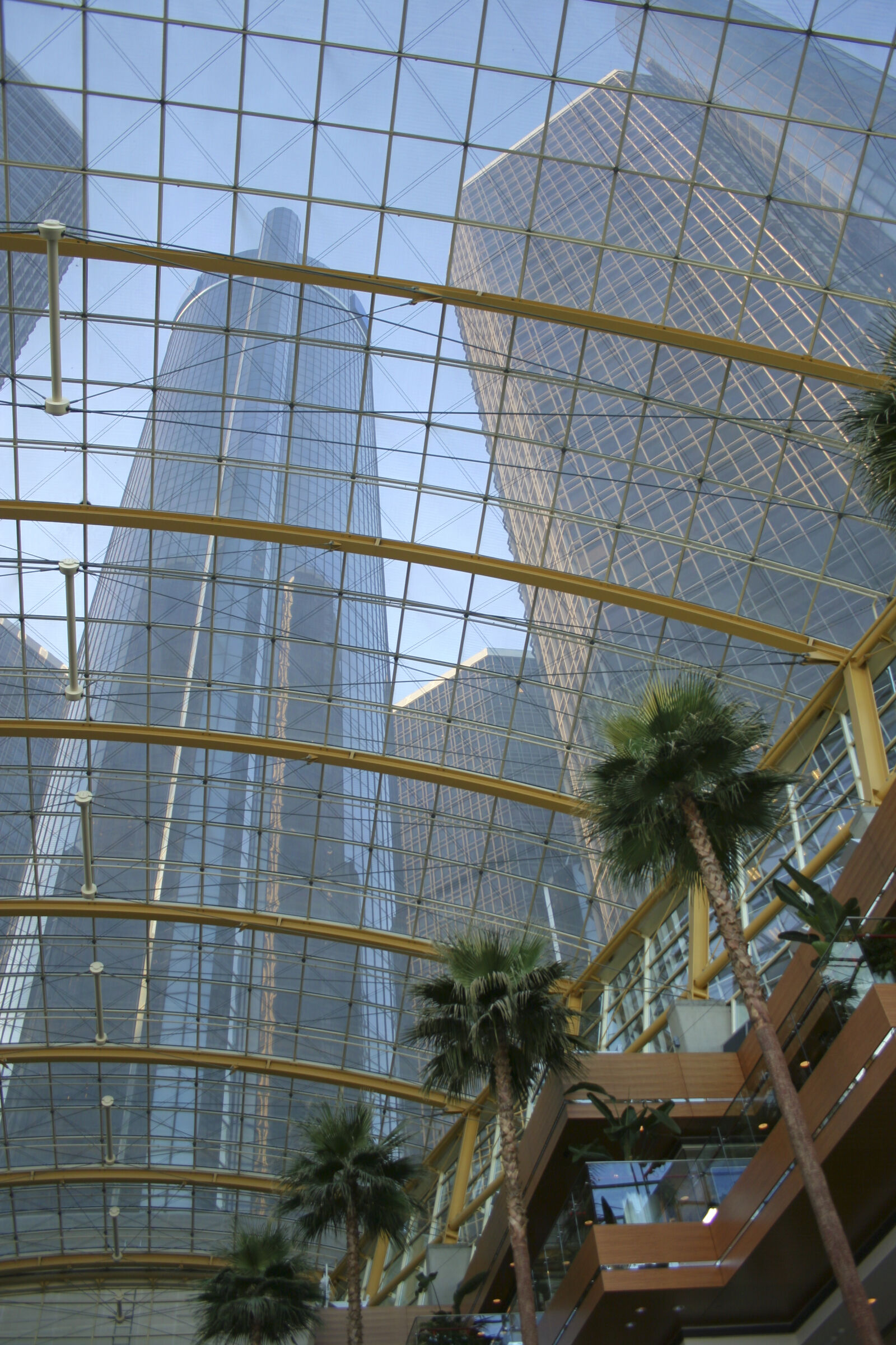Canon EOS 20D sample photo. Detroit, gm, headquarters, inside photography