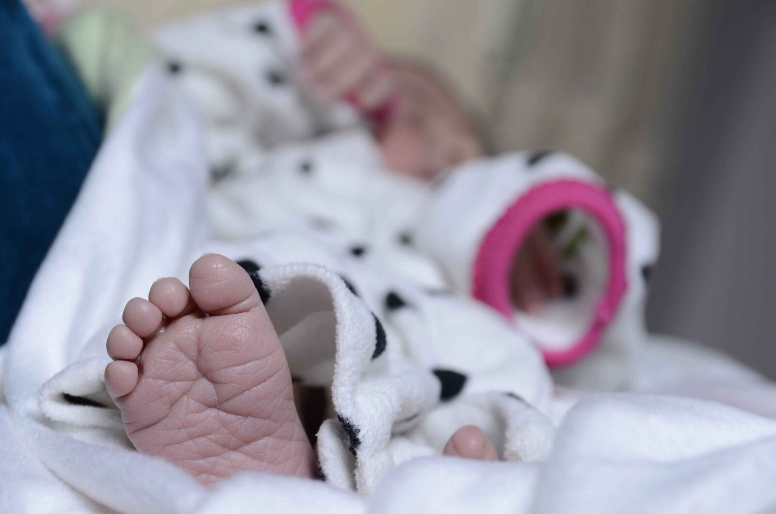 Nikon D7000 sample photo. Baby, cute, leg, new photography