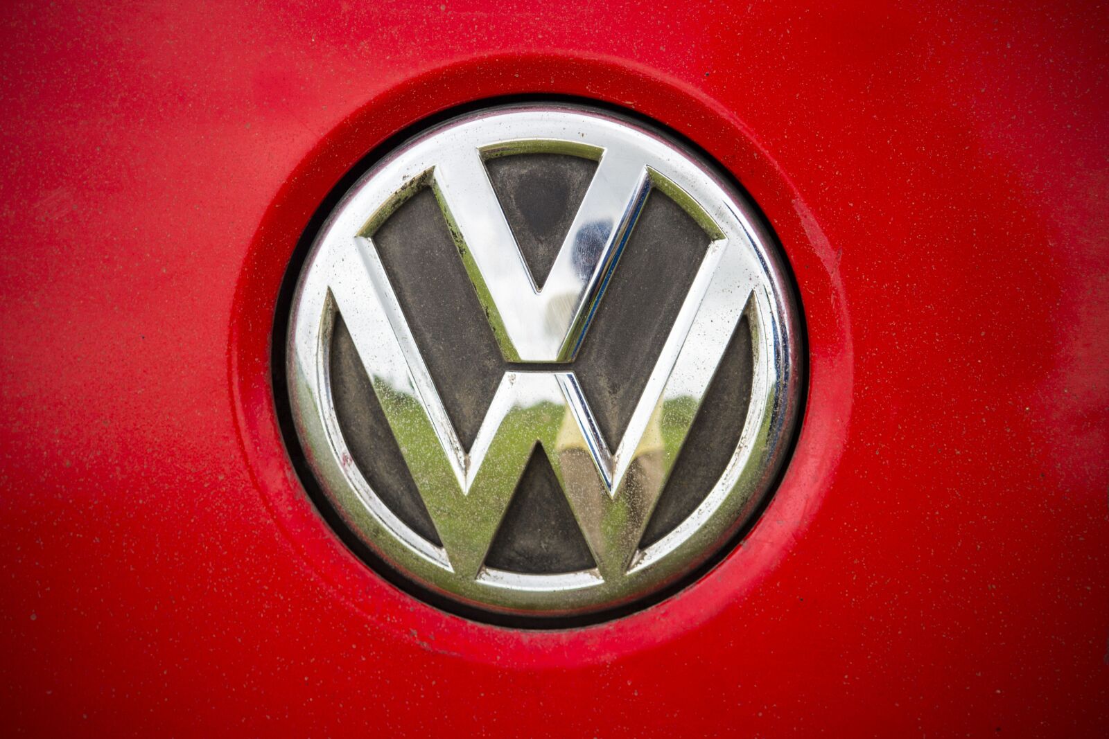 Canon EF-S 55-250mm F4-5.6 IS II sample photo. Volkswagen, car, logo photography