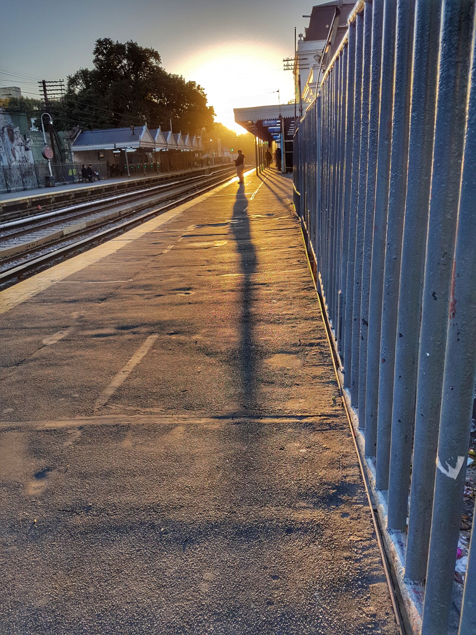 Samsung Galaxy S8 sample photo. Train, dawn, nature photography