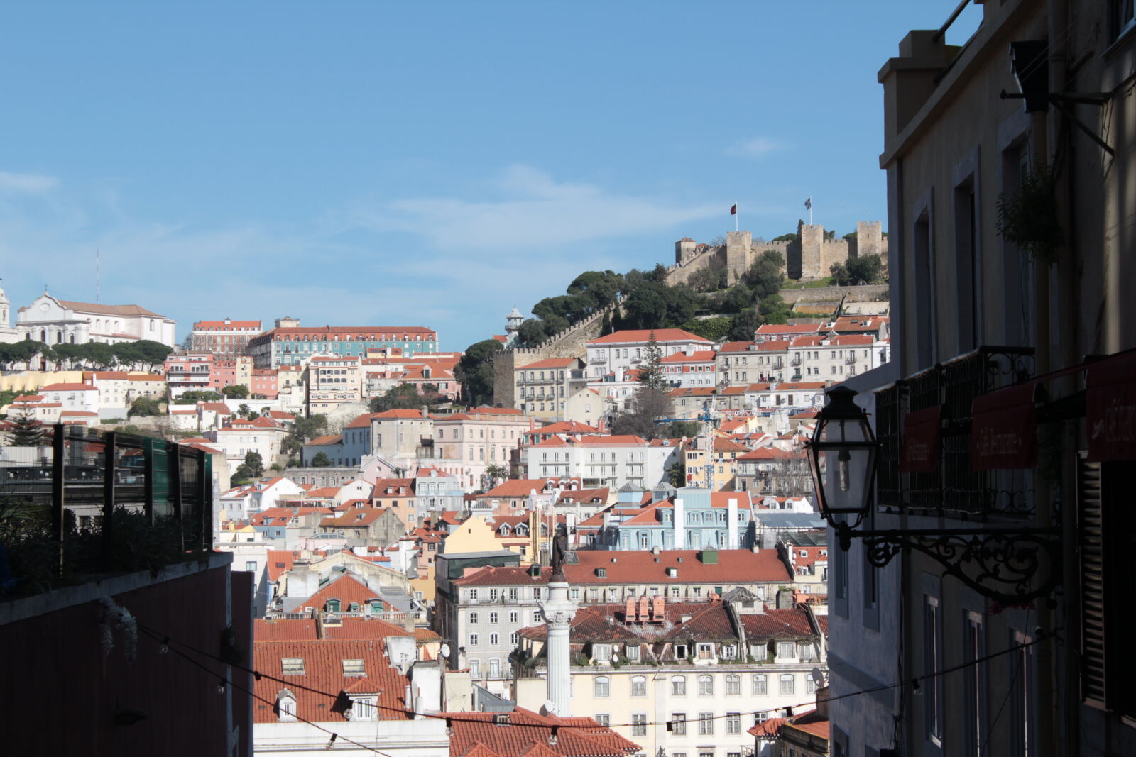Canon EOS 550D (EOS Rebel T2i / EOS Kiss X4) sample photo. Castle, cityview, houses, view photography