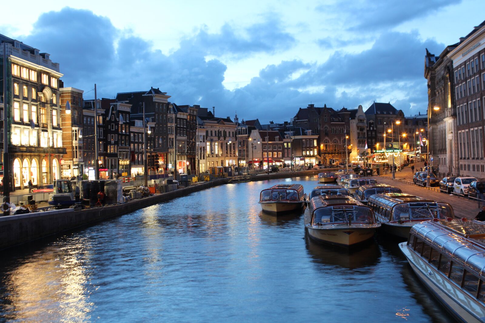 Canon EOS 600D (Rebel EOS T3i / EOS Kiss X5) sample photo. Amsterdam, holland, channel photography