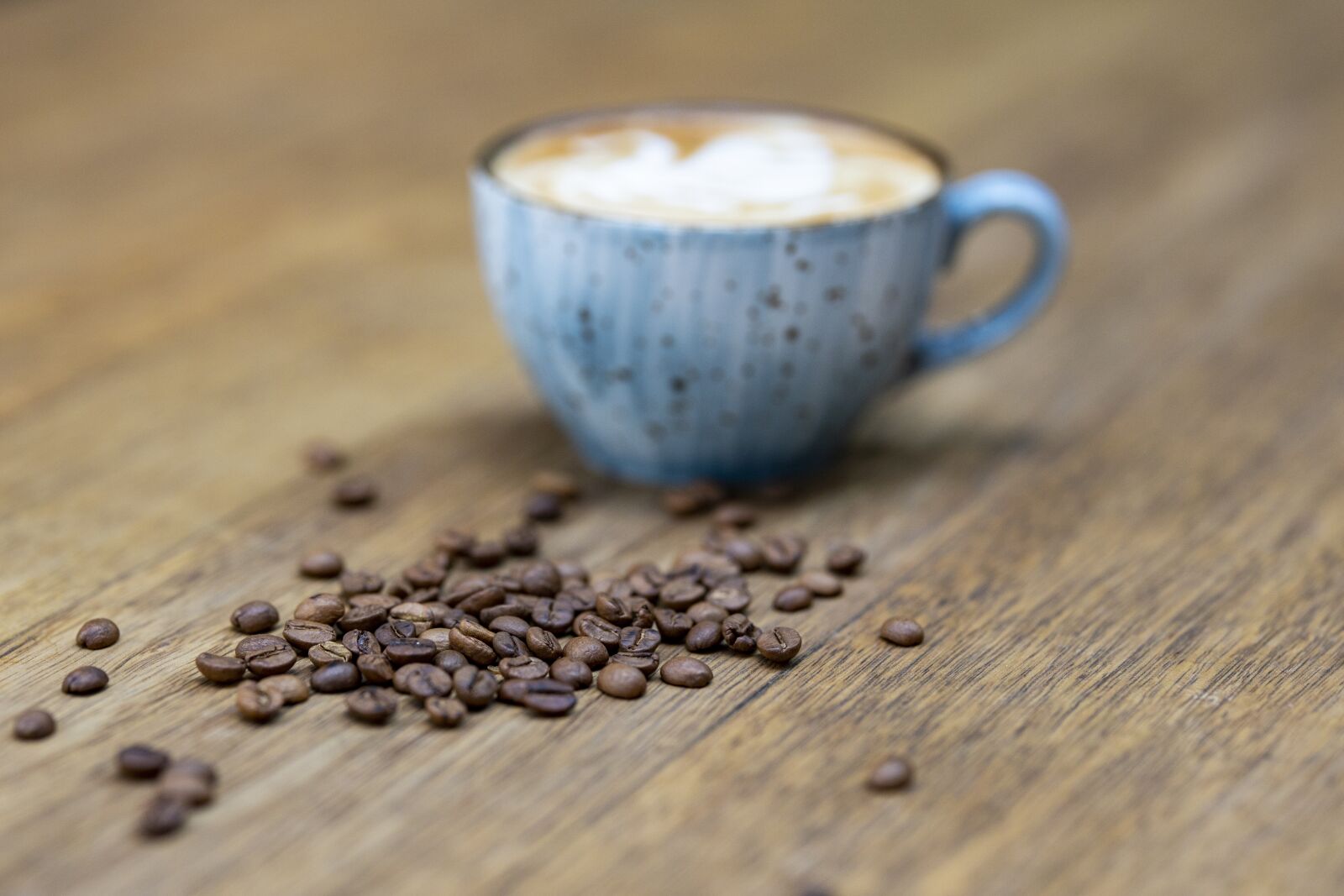 Canon RF 85mm F1.2L USM sample photo. Coffee, latte, cappuccino photography