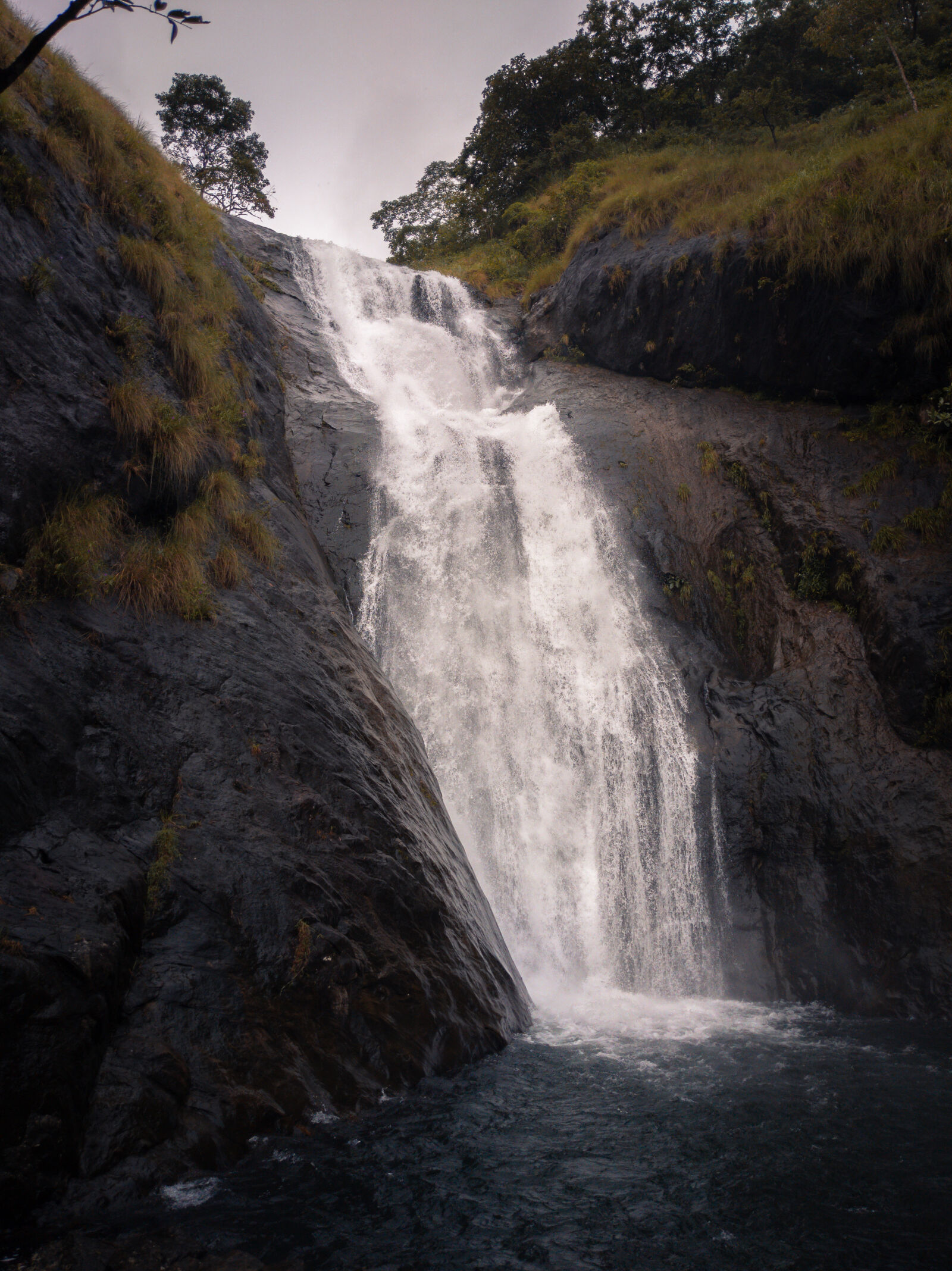 Google Pixel 4a sample photo. Waterfall photography