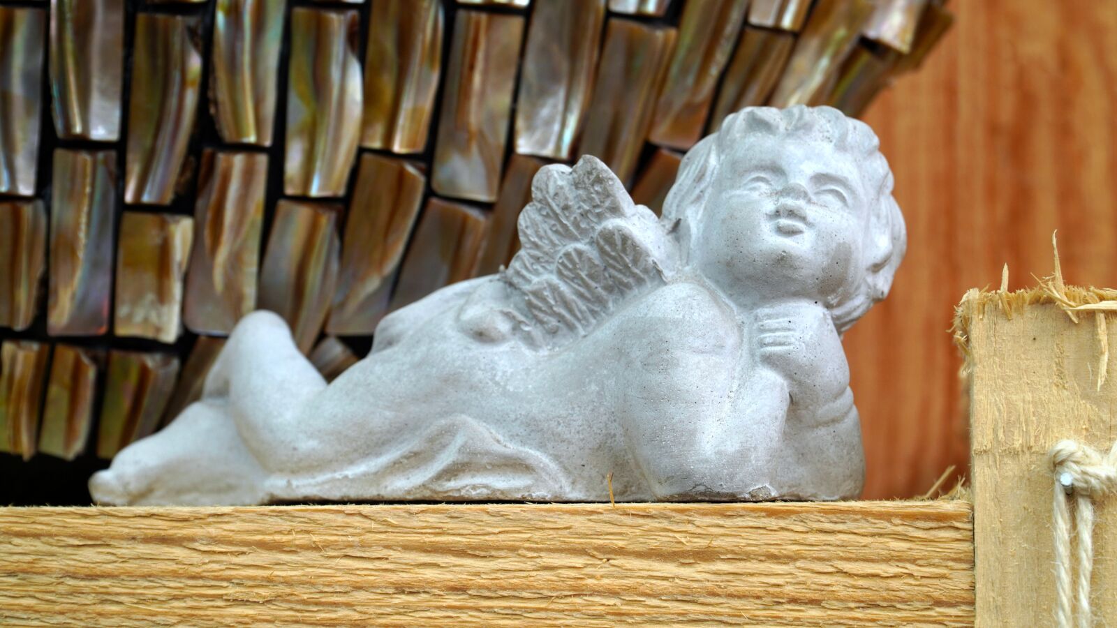 Sony E PZ 18-105mm F4 G OSS sample photo. Angel, sculpture, figure photography