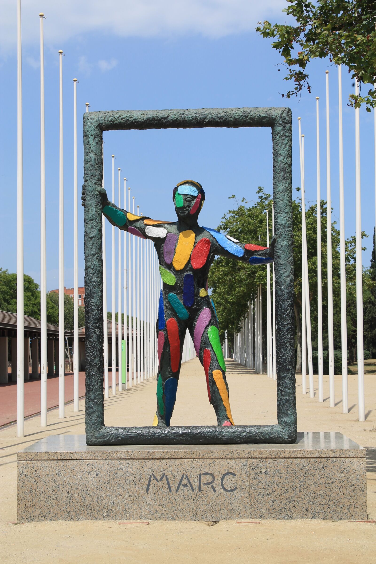 Canon EOS 1100D (EOS Rebel T3 / EOS Kiss X50) sample photo. Marc, statue, barcelona photography
