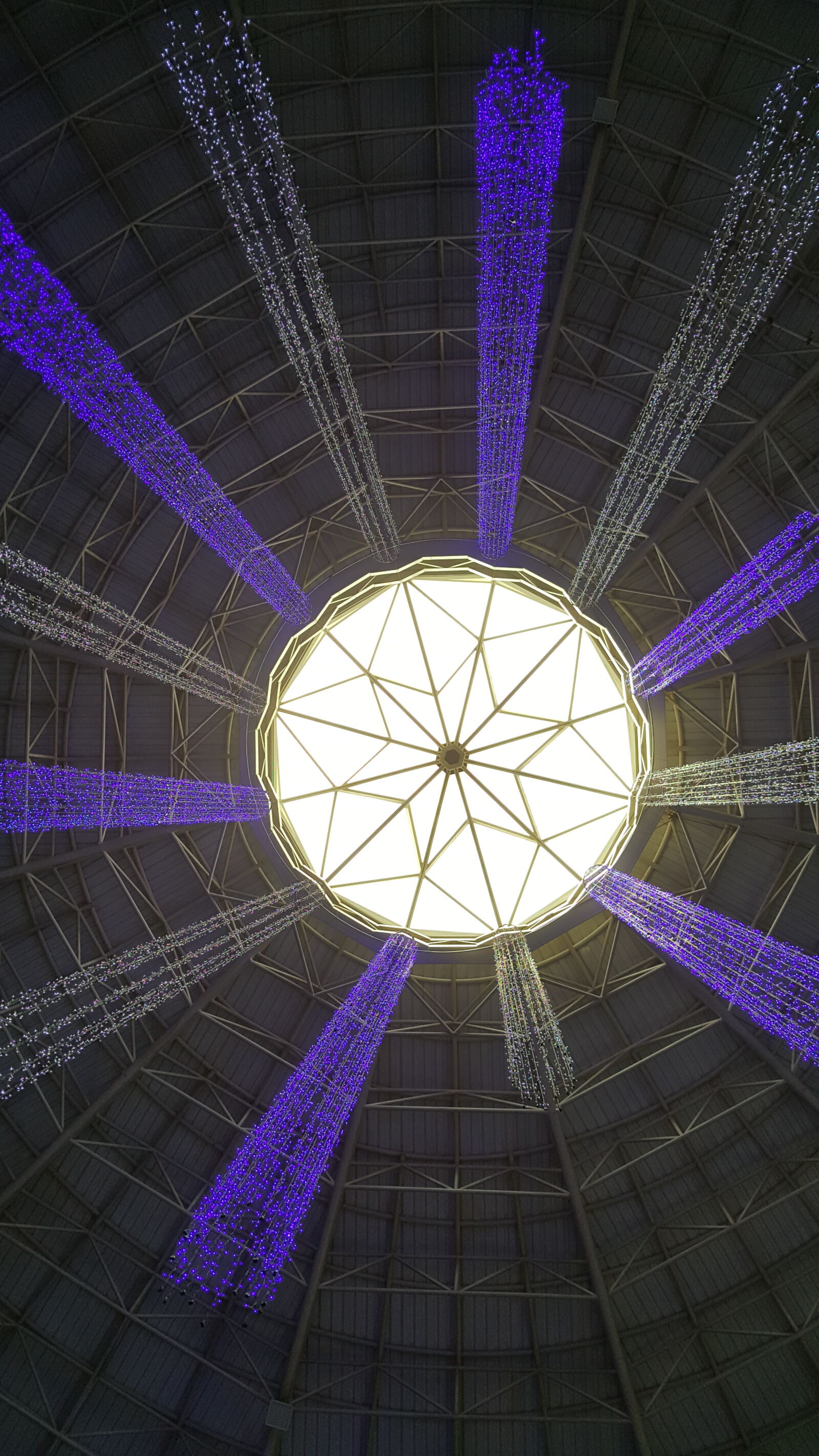 Samsung Galaxy Note5 sample photo. Building, ceiling, ceiling, lights photography