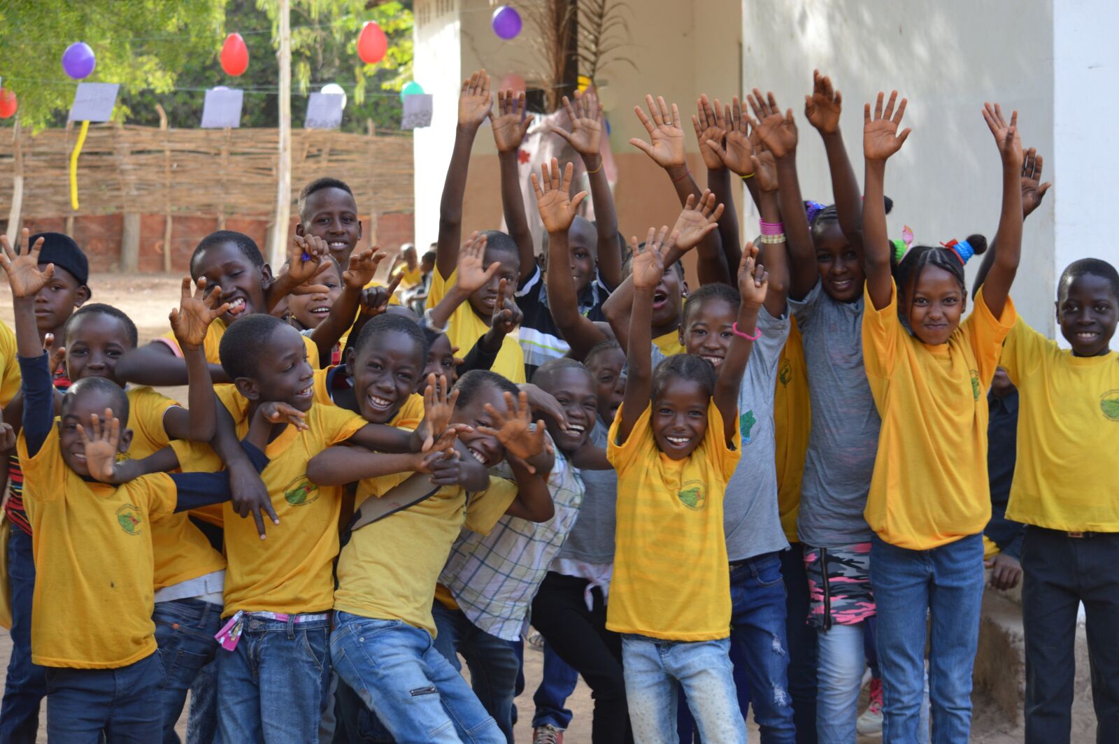 Nikon D3200 sample photo. Happiness, school, group photography