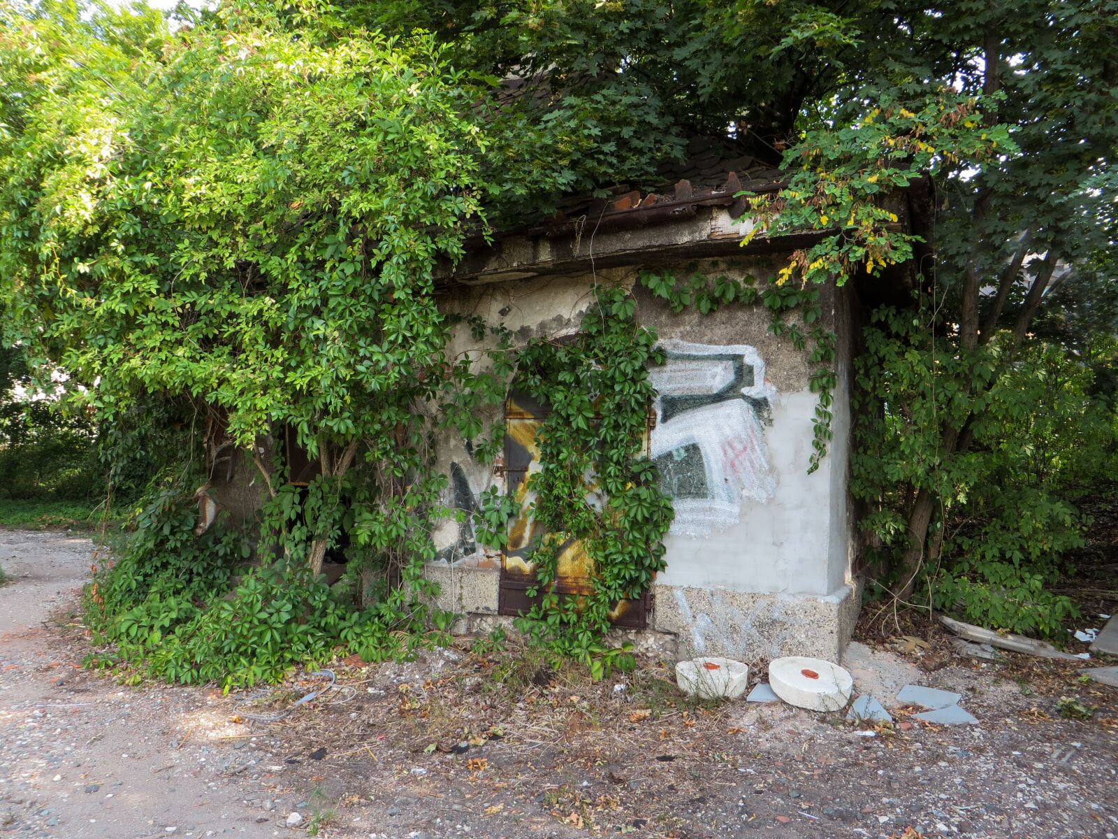 Canon PowerShot SX270 HS sample photo. Ruin, old, lapsed photography