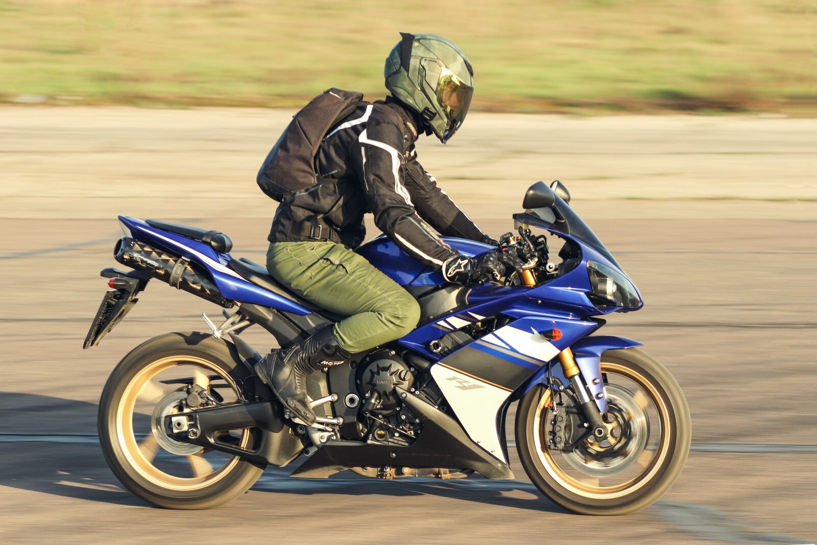 Canon EF 75-300mm f/4-5.6 USM sample photo. Motorcycle, motorcyclist, sports photography