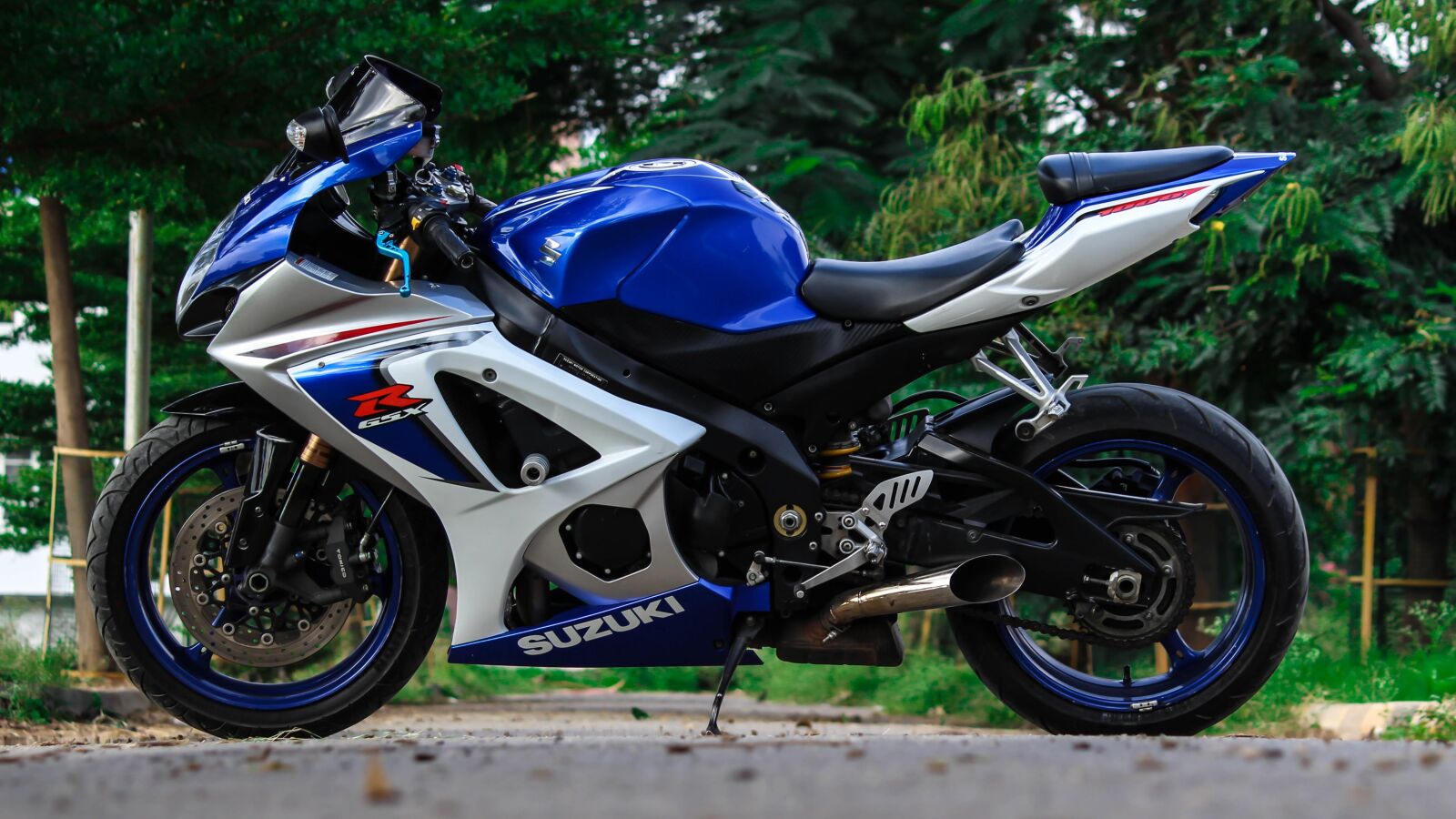 Canon EOS 700D (EOS Rebel T5i / EOS Kiss X7i) sample photo. Bike, superbike, 1000r photography