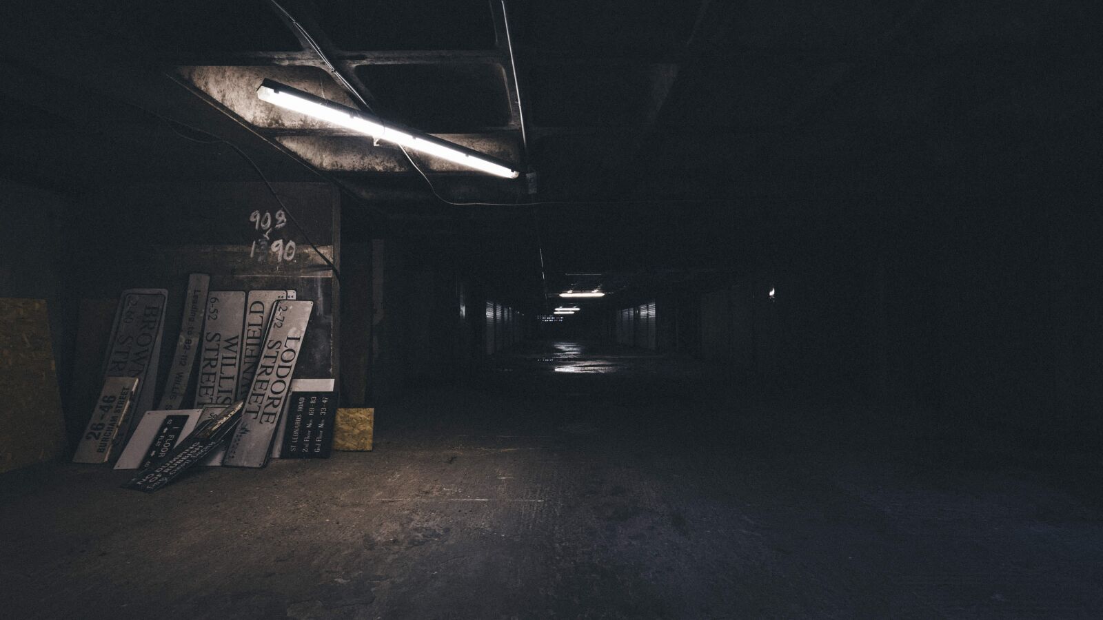Sony a7 II + Sony Vario-Tessar T* FE 16-35mm F4 ZA OSS sample photo. Abandoned, alley, building photography