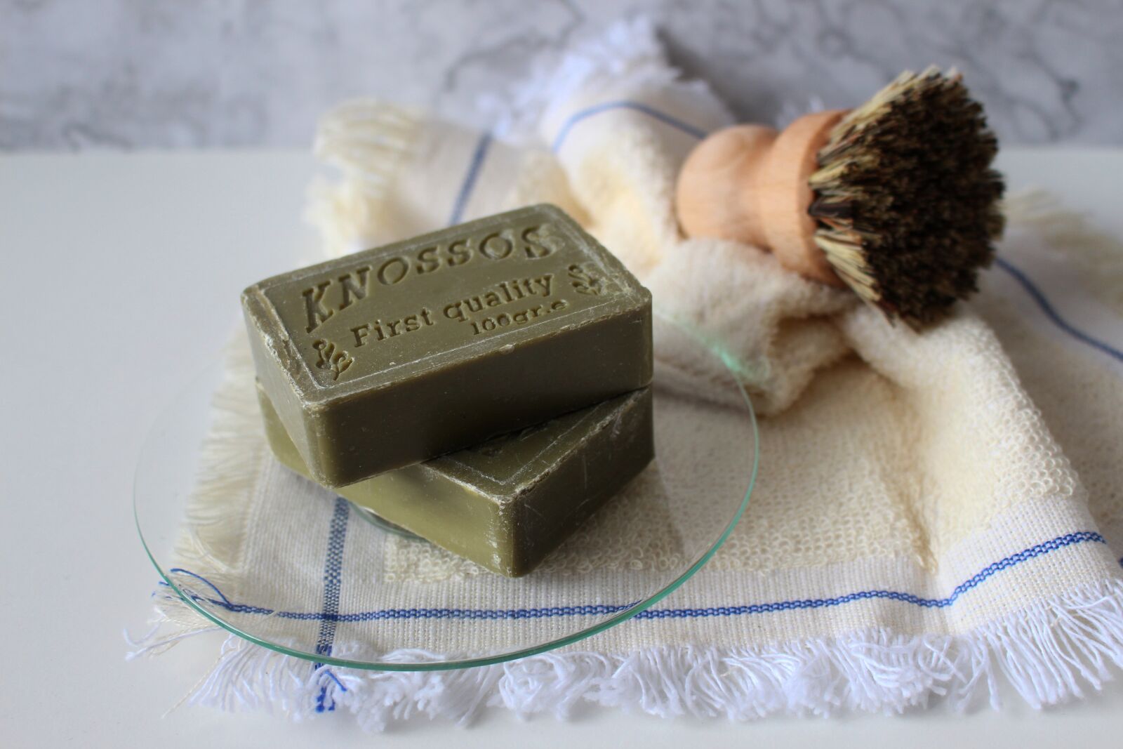 Canon EOS 700D (EOS Rebel T5i / EOS Kiss X7i) sample photo. Soap, bristle, natural brush photography