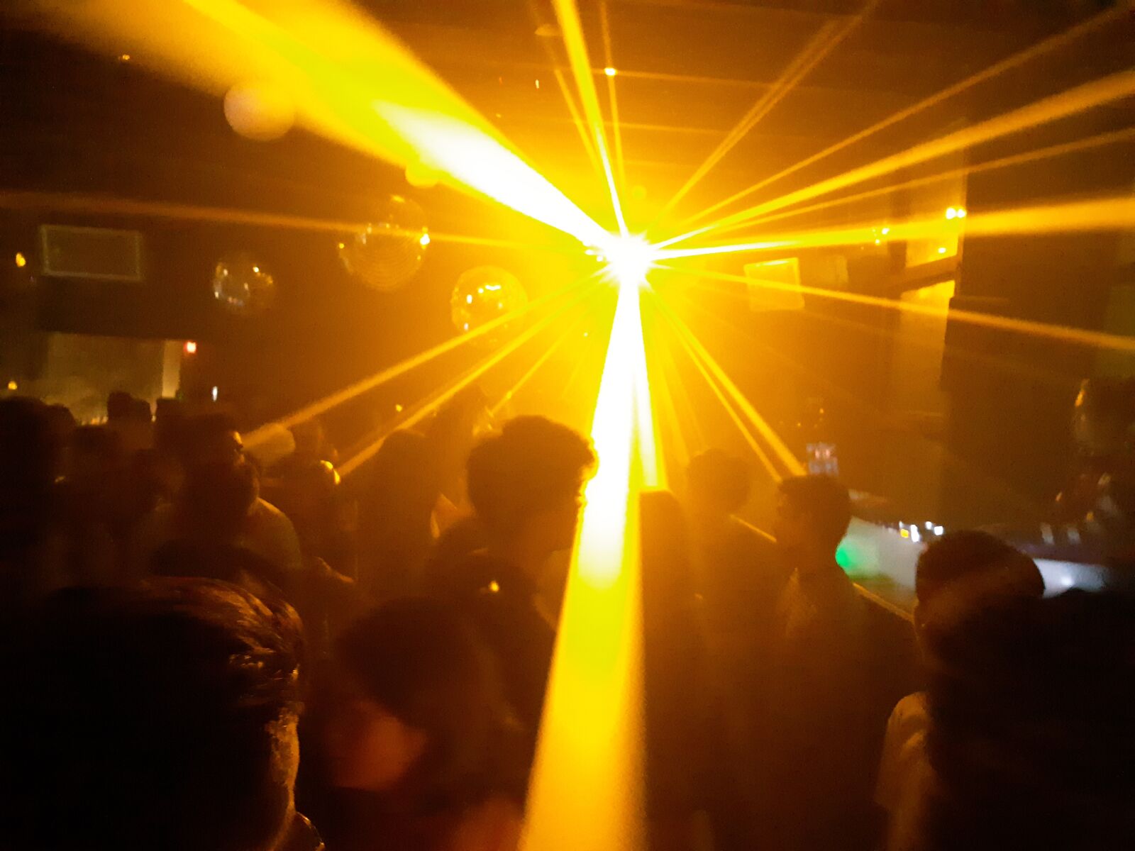 Samsung SM-A730F sample photo. Dance, club, disco photography