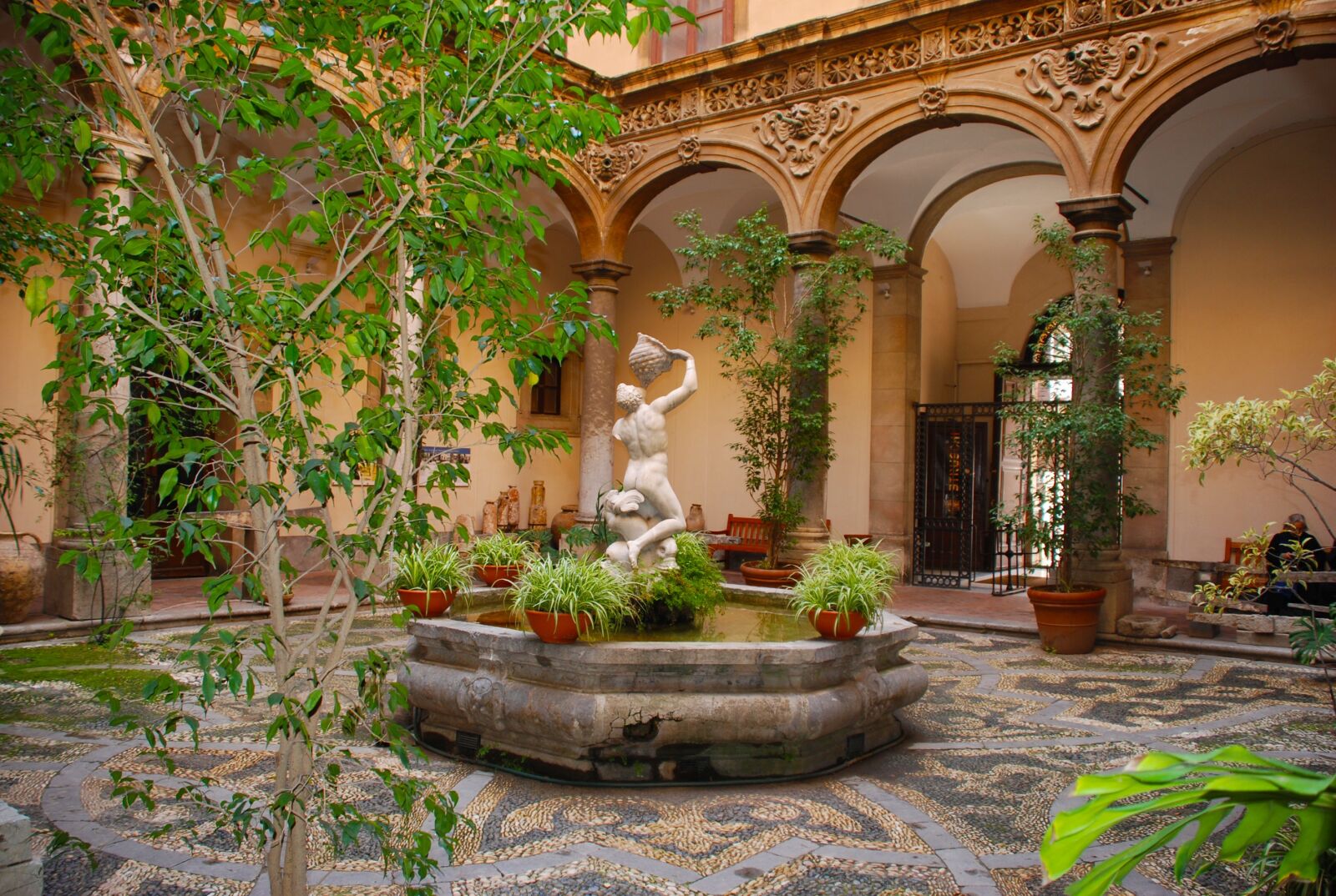 Nikon D80 sample photo. Courtyard, spanish, architecture photography