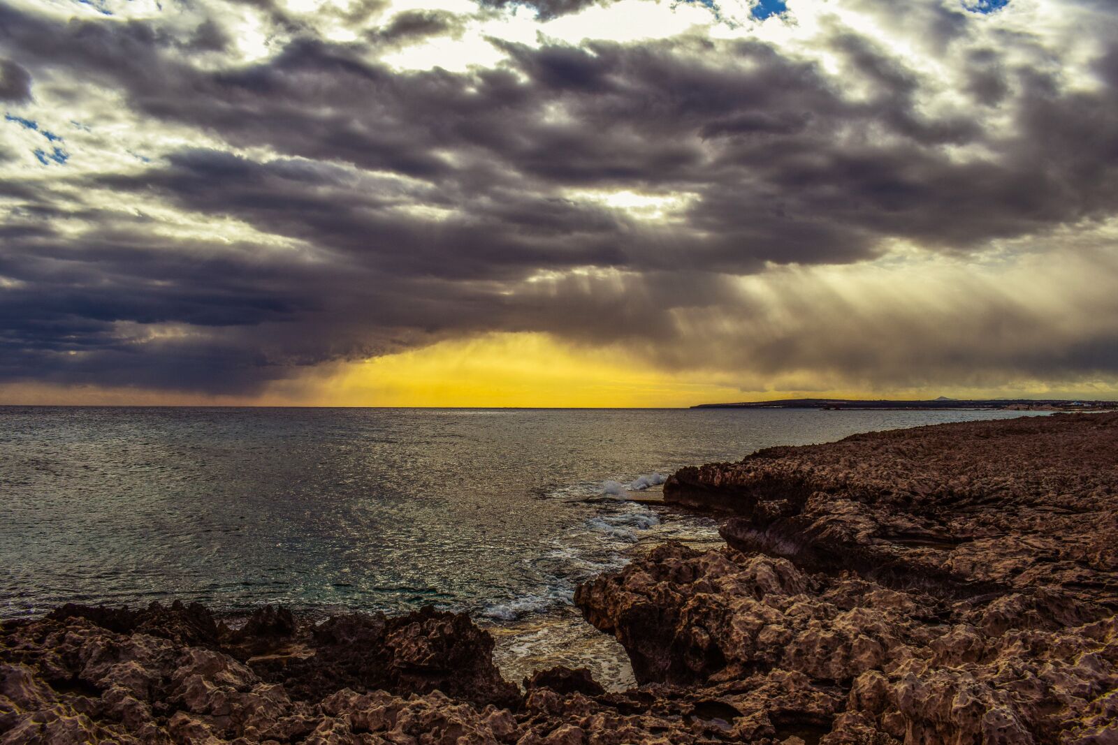 Nikon D3300 sample photo. Rocky coast, sea, sky photography