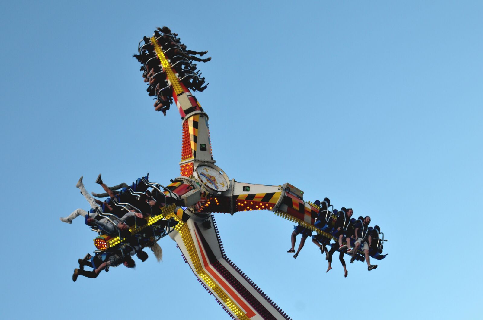 Nikon D300S sample photo. Fair, colours, fun photography
