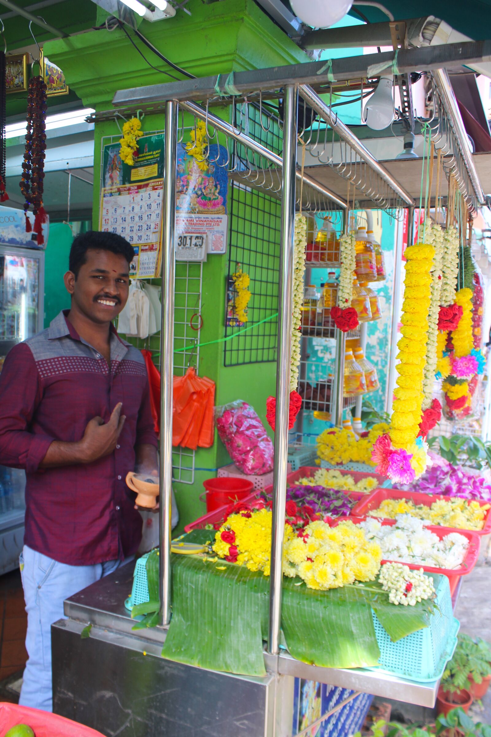 Canon EOS 1300D (EOS Rebel T6 / EOS Kiss X80) sample photo. Little india, singapore, indian photography