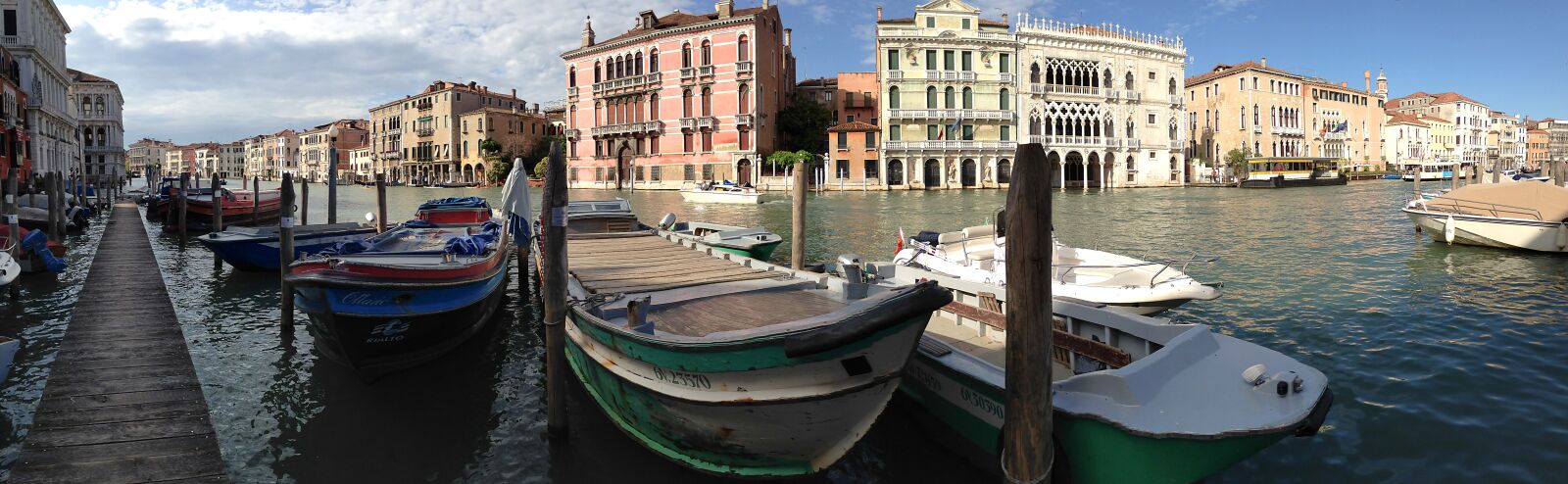 Apple iPhone 5 sample photo. Venezia, boats, italy photography