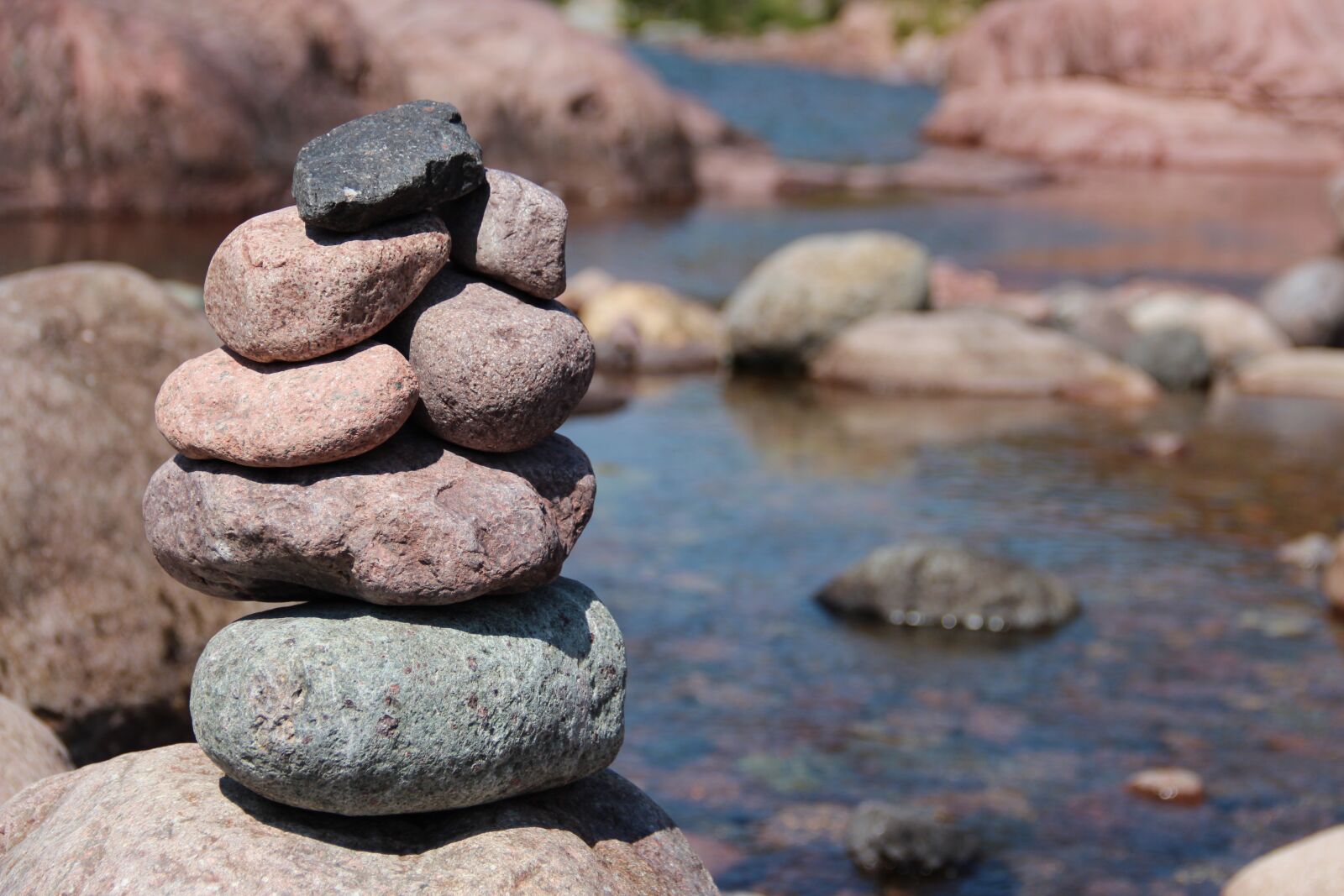 Canon EOS 600D (Rebel EOS T3i / EOS Kiss X5) sample photo. Pierre, river, nature photography