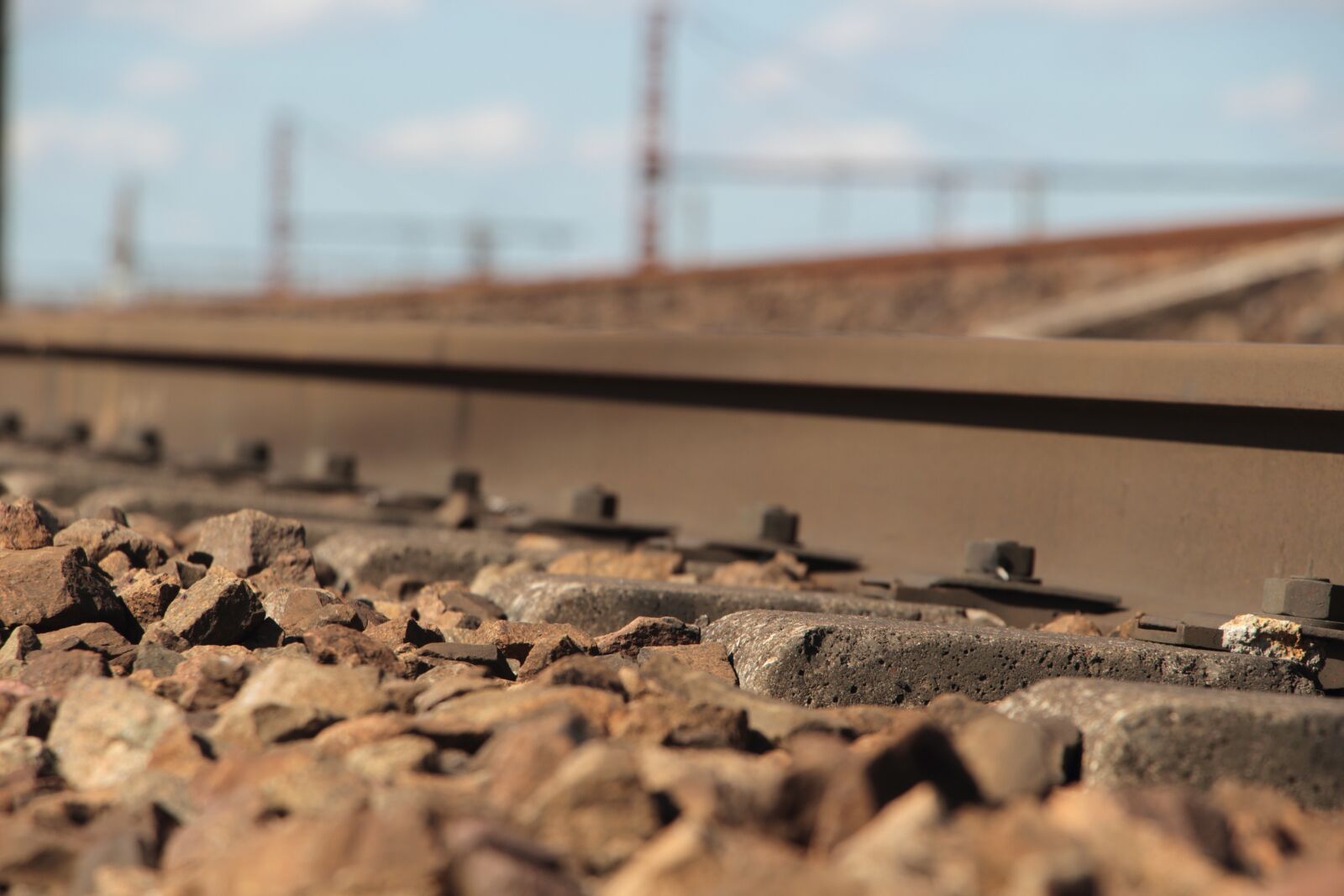 Canon EOS 100D (EOS Rebel SL1 / EOS Kiss X7) sample photo. Train, rail, travel photography