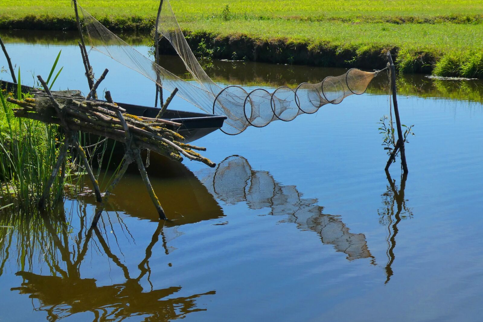 Panasonic Lumix DC-ZS70 (Lumix DC-TZ90) sample photo. Trap, fish, ditch photography