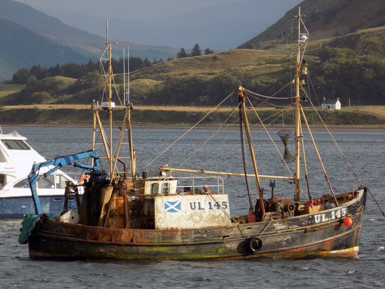 Nikon COOLPIX L340 sample photo. Ullapool, fisher, boat photography