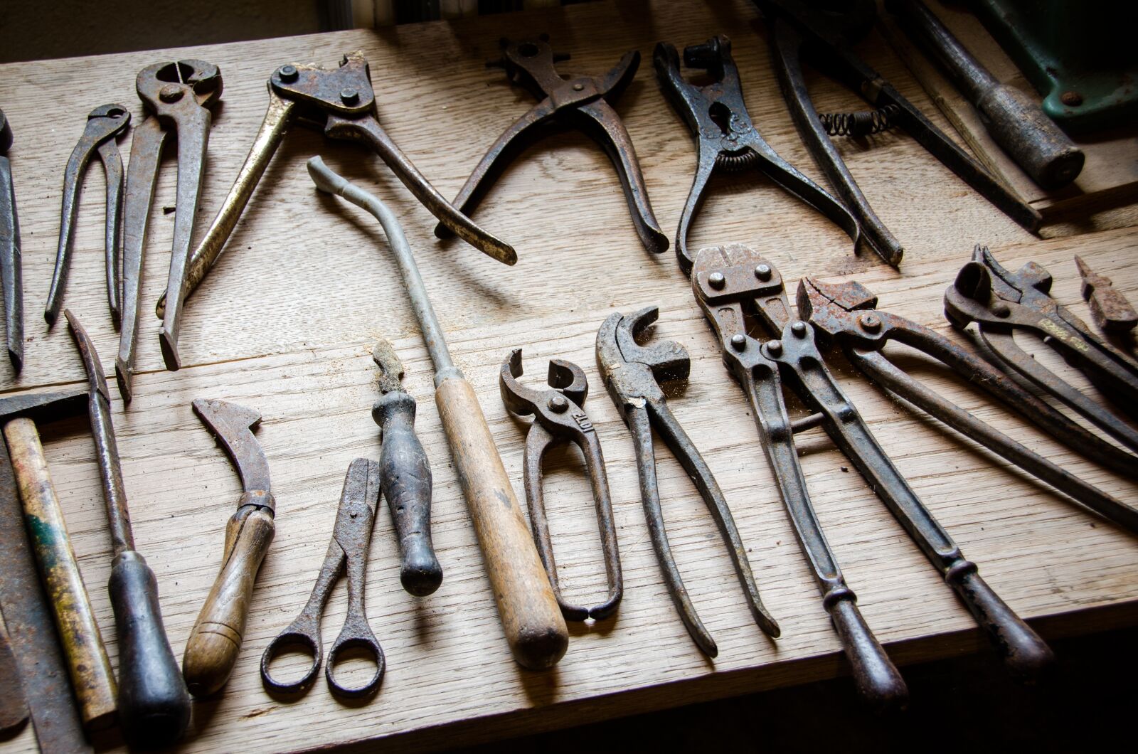 Nikon D7000 sample photo. Tool, wood, metal photography
