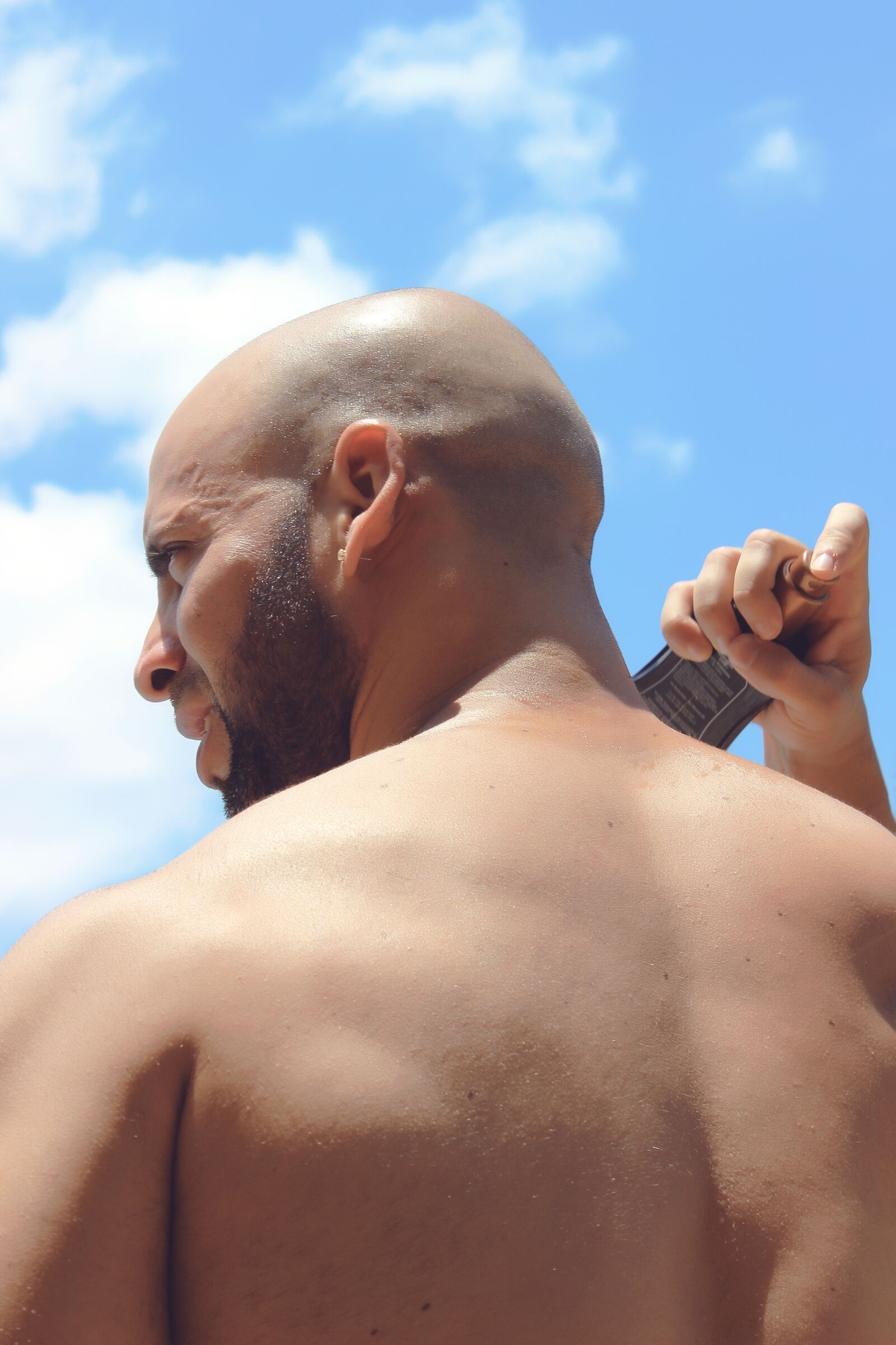 Canon EOS 600D (Rebel EOS T3i / EOS Kiss X5) sample photo. Man, pool, swimming photography