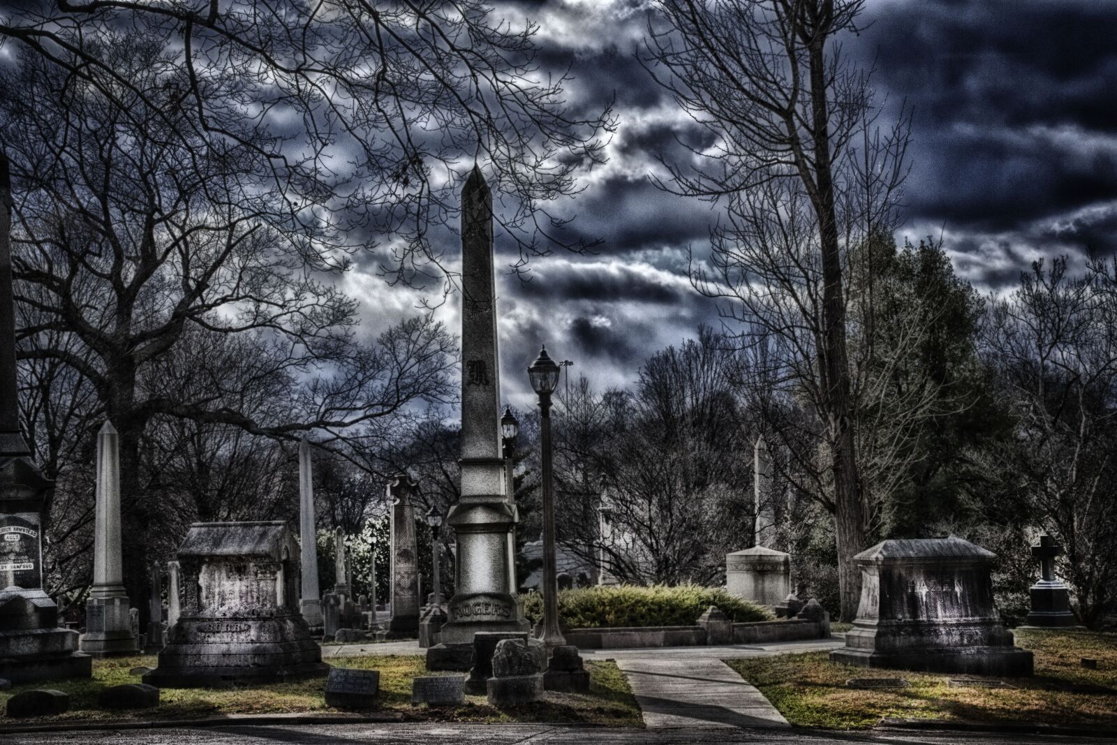 Canon EOS 450D (EOS Rebel XSi / EOS Kiss X2) sample photo. Graveyard, ghosts, cemetery photography