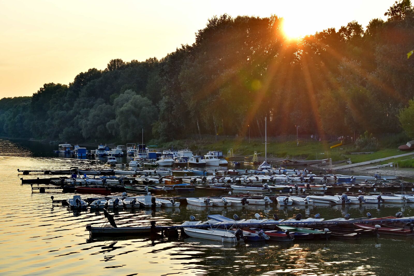 Nikon D5500 sample photo. Pier, sunset, sunshine, boat photography