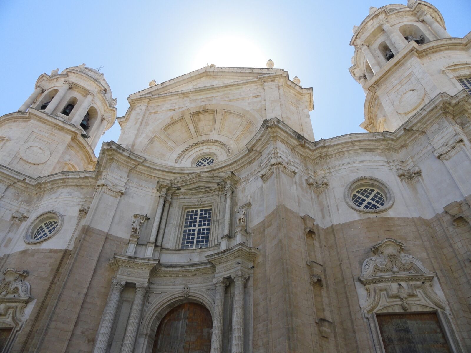 Sony Cyber-shot DSC-H55 sample photo. Cadiz, spain, cathedral photography