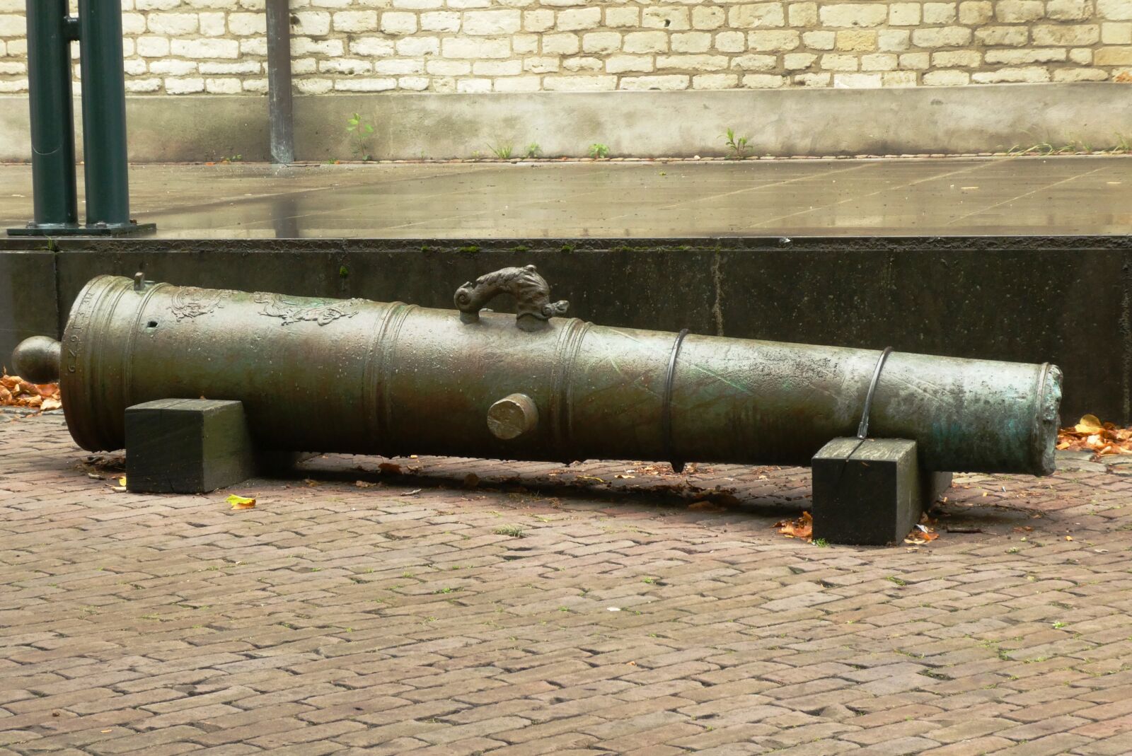 Panasonic Lumix DC-ZS70 (Lumix DC-TZ90) sample photo. Cannon, ancient times, antique photography